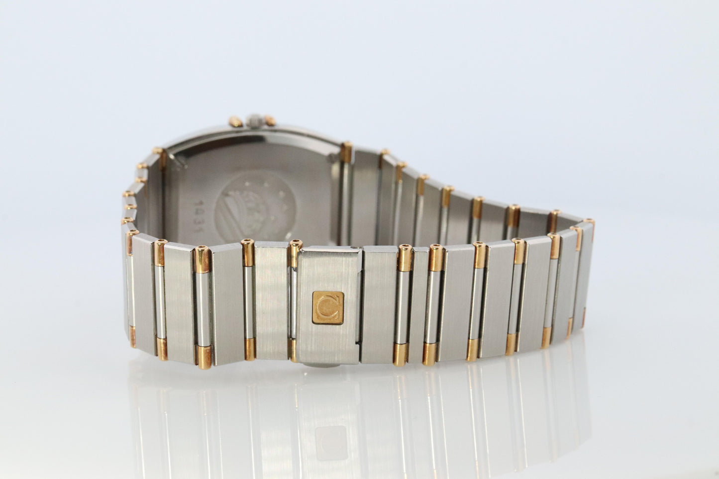 Omega Watch. Omega Constellation Chronometer Quartz 1431 Date Wristwatch.