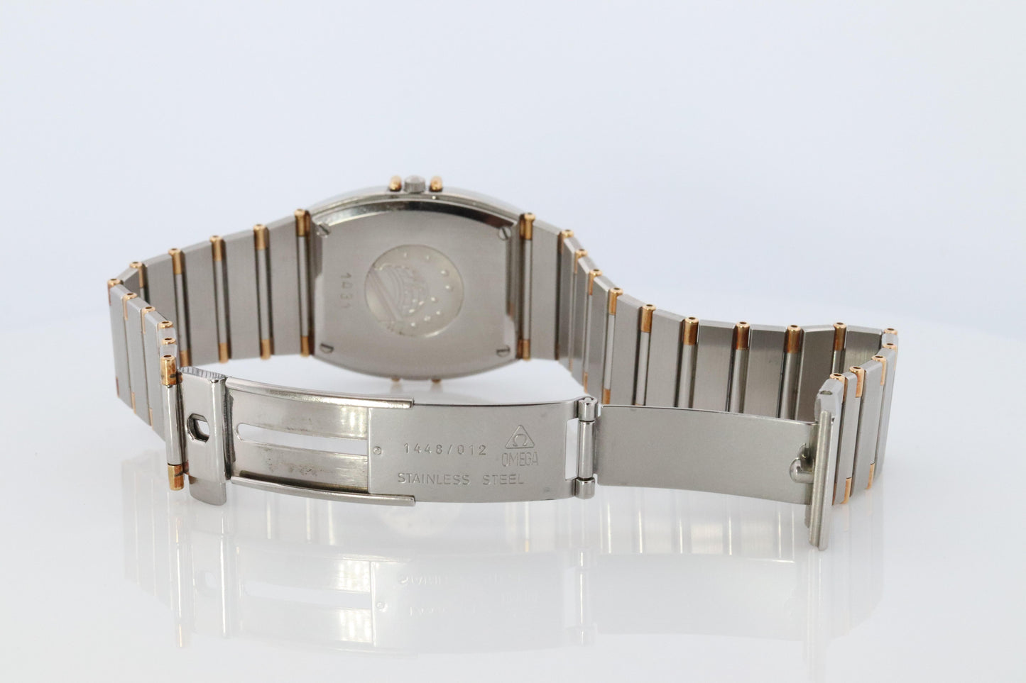 Omega Watch. Omega Constellation Chronometer Quartz 1431 Date Wristwatch.