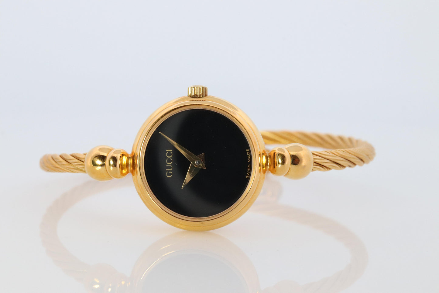Vintage GUCCI Quartz 2700.2.L Watch. Gucci Ladies Bangle Gold Tone Wristwatch