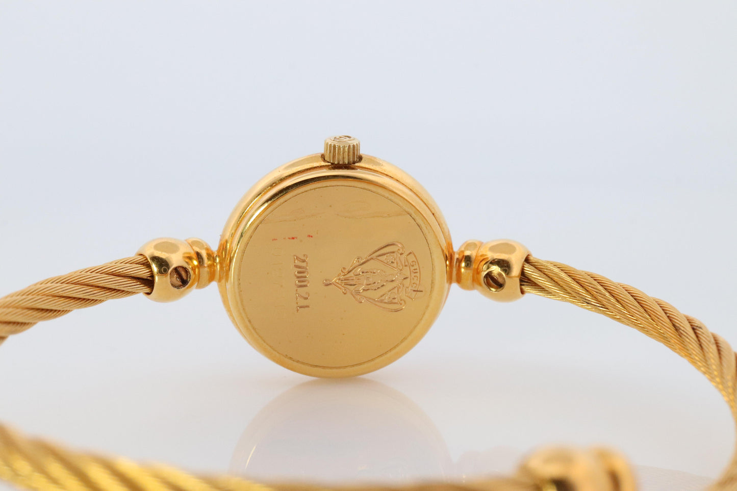 Vintage GUCCI Quartz 2700.2.L Watch. Gucci Ladies Bangle Gold Tone Wristwatch