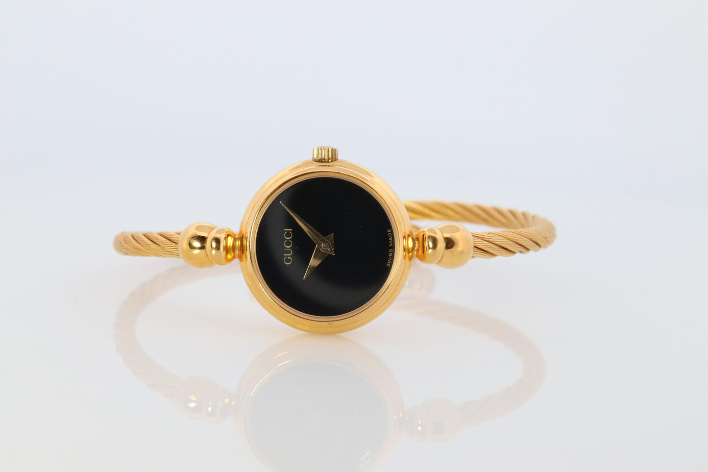 Vintage GUCCI Quartz 2700.2.L Watch. Gucci Ladies Bangle Gold Tone Wristwatch