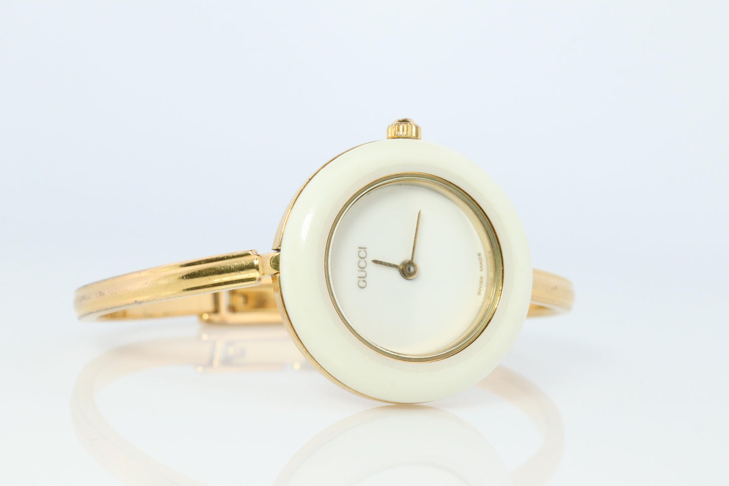 Vintage GUCCI Quartz 11/12.2 Watch. Gucci Ladies Bangle Interchange Bezel watch