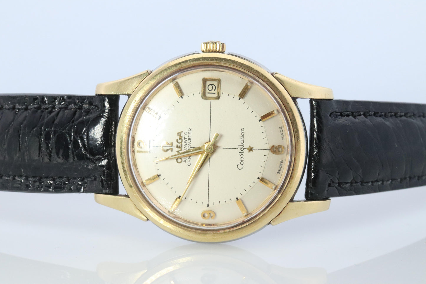 OMEGA Constellation Pie Pan Automatic Mens Watch. Ref 14393 SS and Yellow Gold.