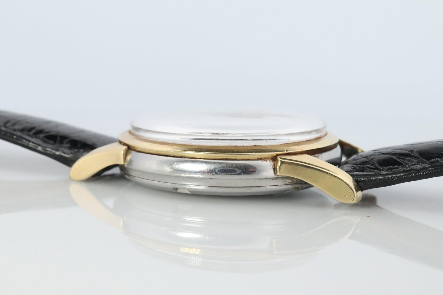 OMEGA Constellation Pie Pan Automatic Mens Watch. Ref 14393 SS and Yellow Gold.