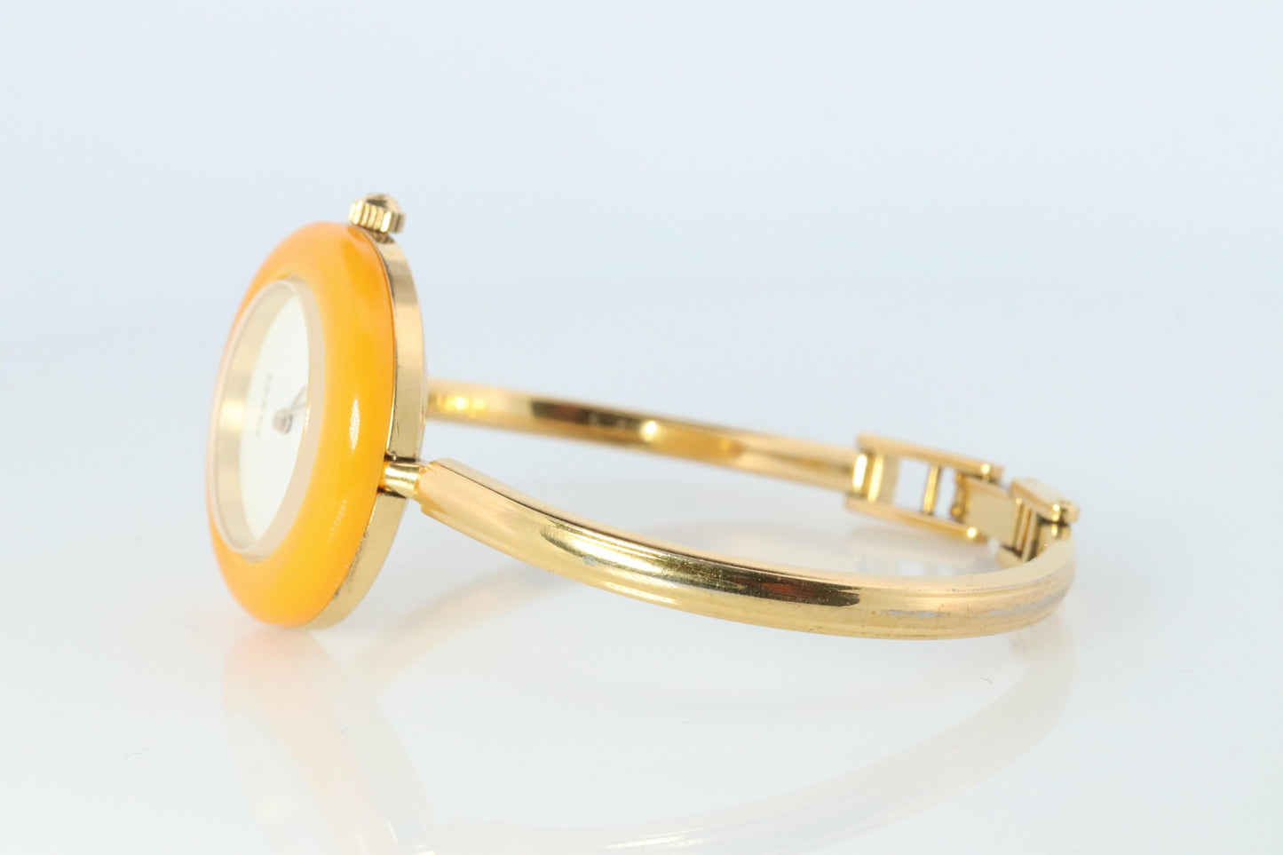 Vintage GUCCI Quartz 11/12.2 Watch. Gucci Ladies Bangle Interchange Bezel watch