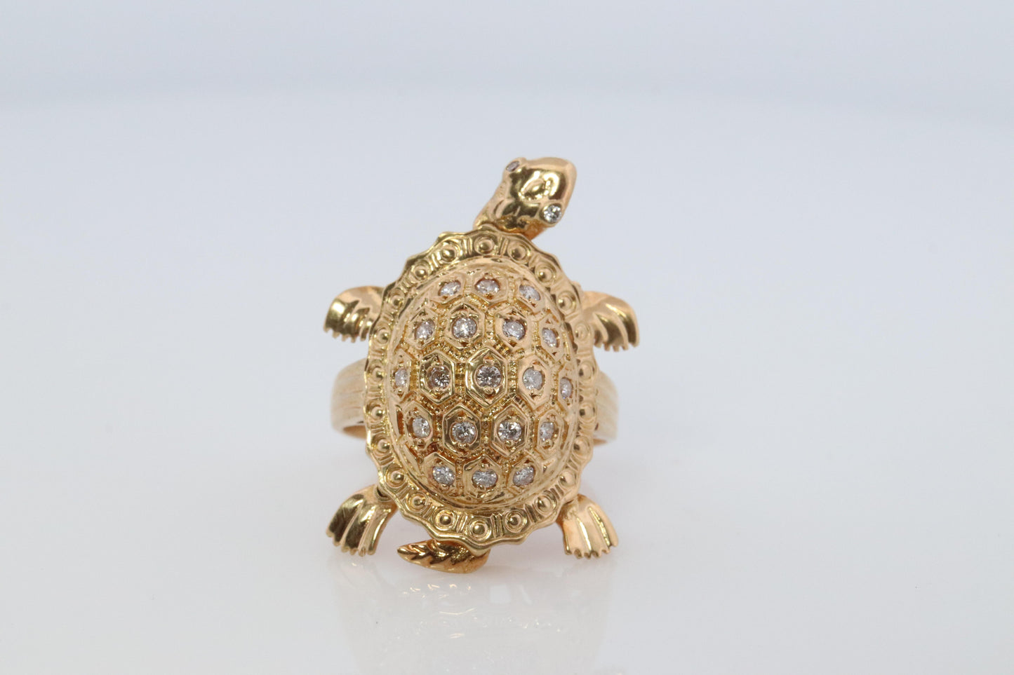 18k TURTLE ring. DIAMOND encrusted Turtle 3D Animated Seaturtle ring.