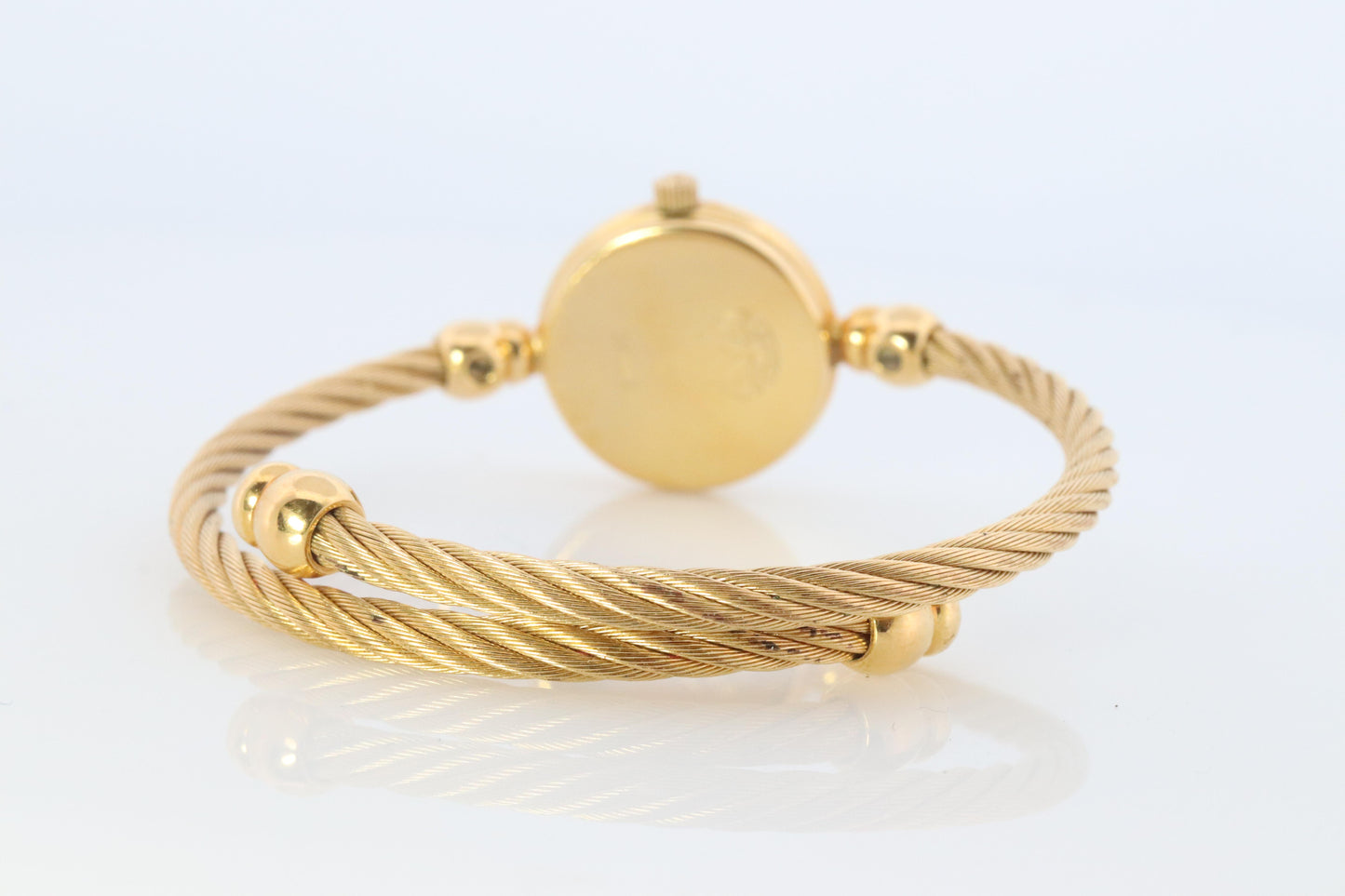 Vintage GUCCI Quartz 2700.2.L Watch. Gucci Ladies Bangle Gold Tone Wristwatch