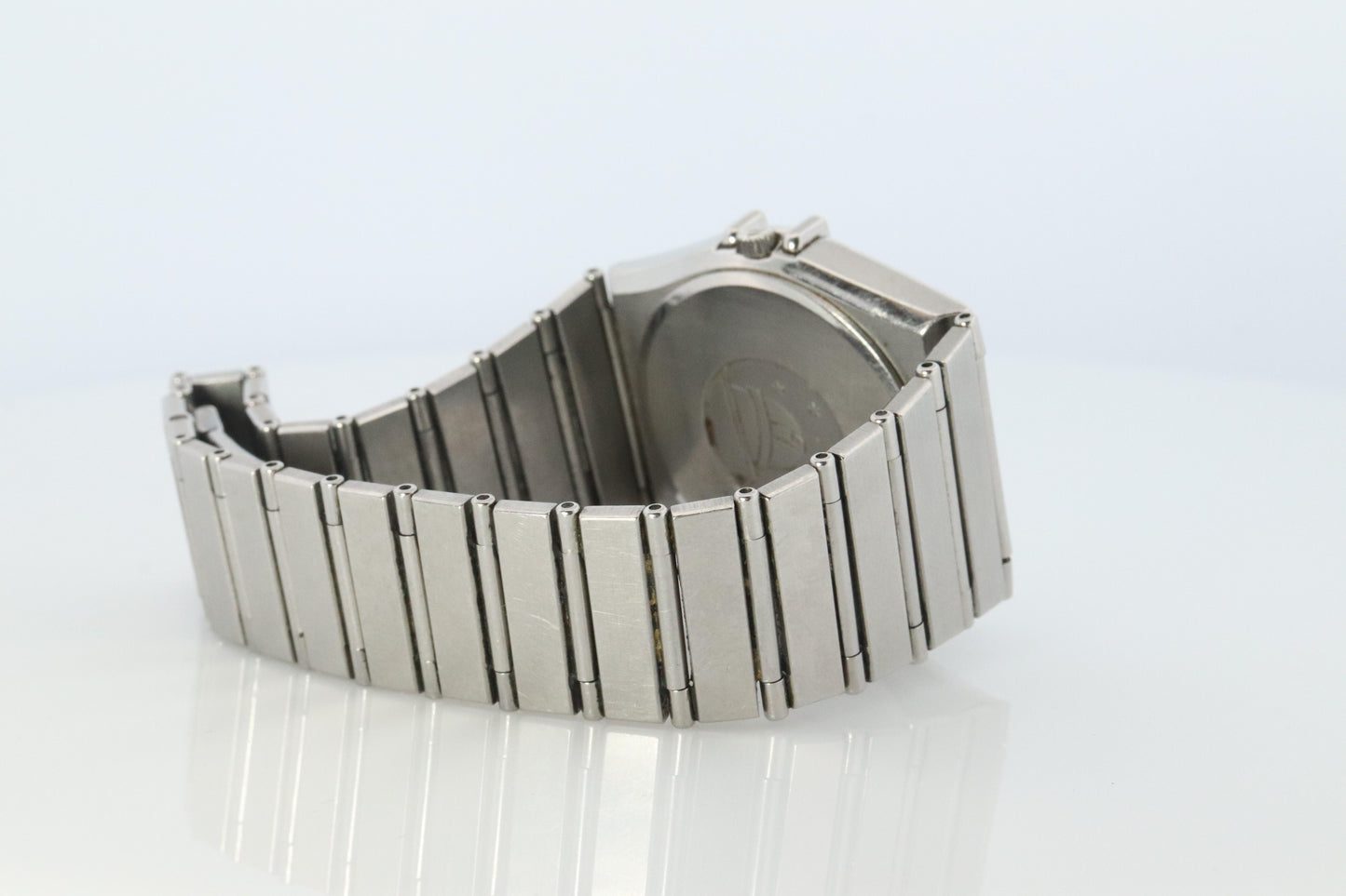 Omega Watch. Omega Constellation Quartz 1448 Date Wristwatch. Mens Omega