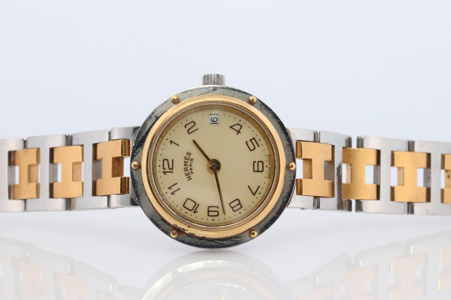 Genuine HERMES Stainless Steel 24mm Round Clipper Quartz Watch Champagne Dial.
