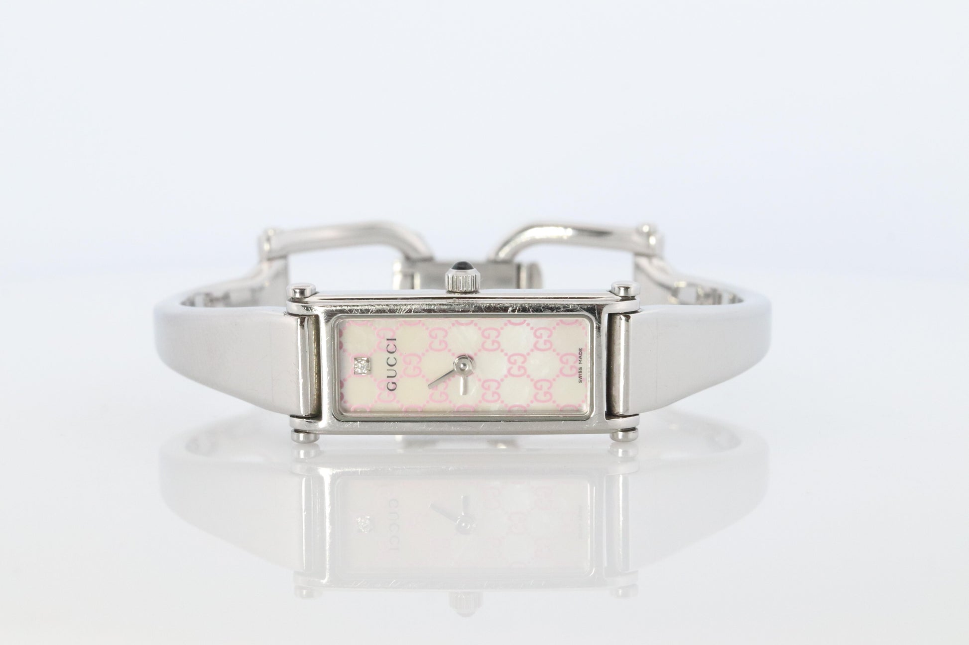 Vintage GUCCI 1500L Quartz Wrist Watch. Gucci Silver LOGO Diamond Bangle Watch