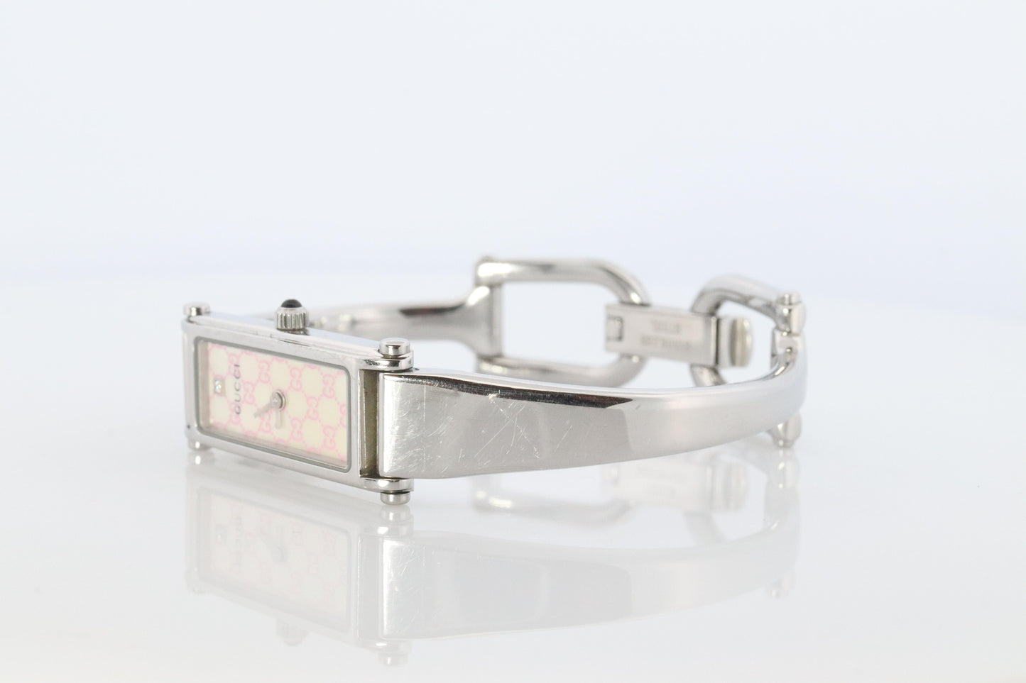 Vintage GUCCI 1500L Quartz Wrist Watch. Gucci Silver LOGO Diamond Bangle Watch