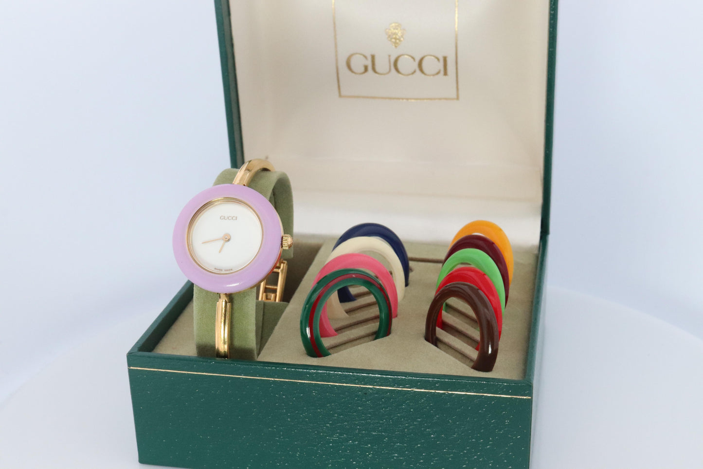 Vintage GUCCI Quartz 11/12.2 Watch. Gucci Ladies Bangle Interchange Bezel watch