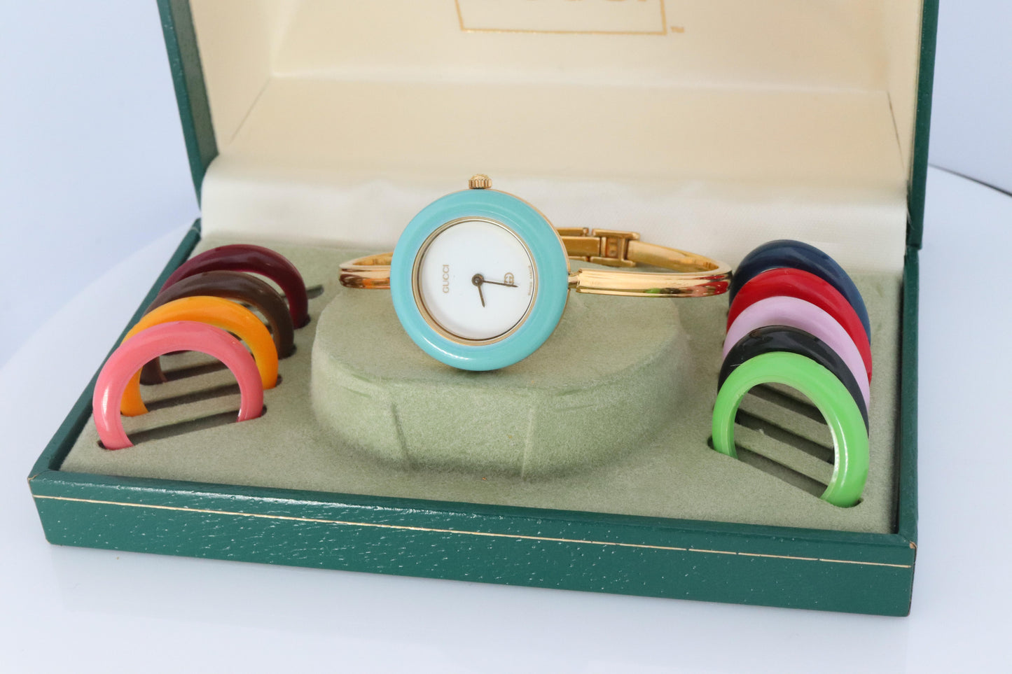 Vintage GUCCI Quartz 11/12 Watch. Gucci Ladies Bangle Interchange Bezel watch