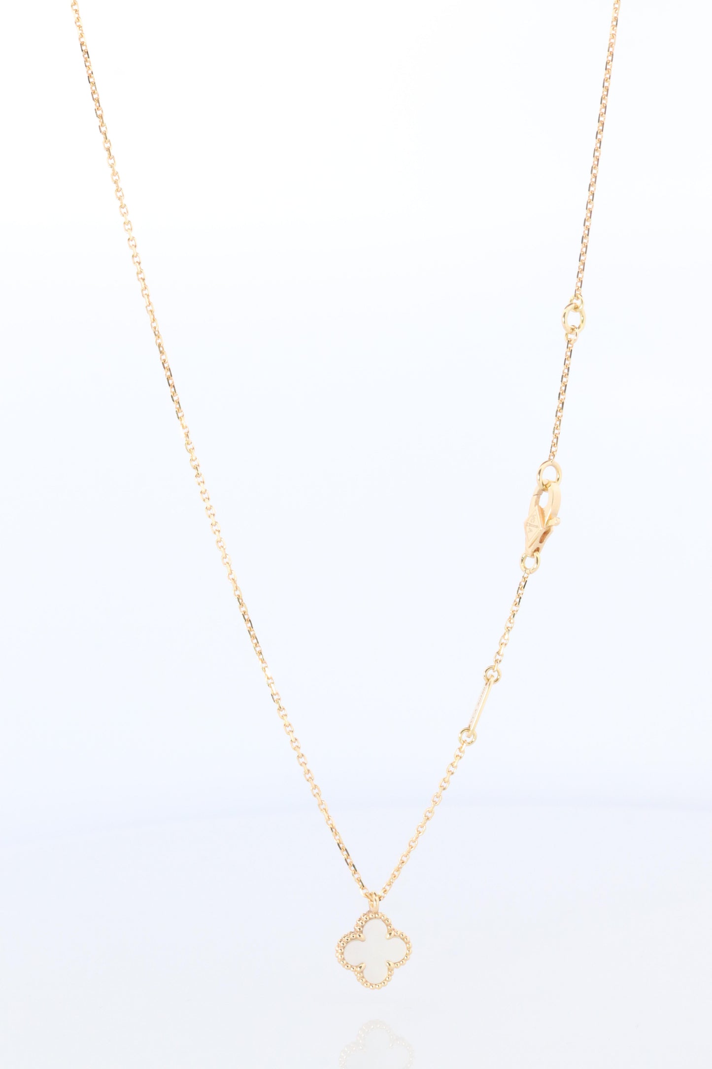Van Cleef Arpels Alhambra Necklace . Genuine VCA 18k YG Mother of Pearl Pendant