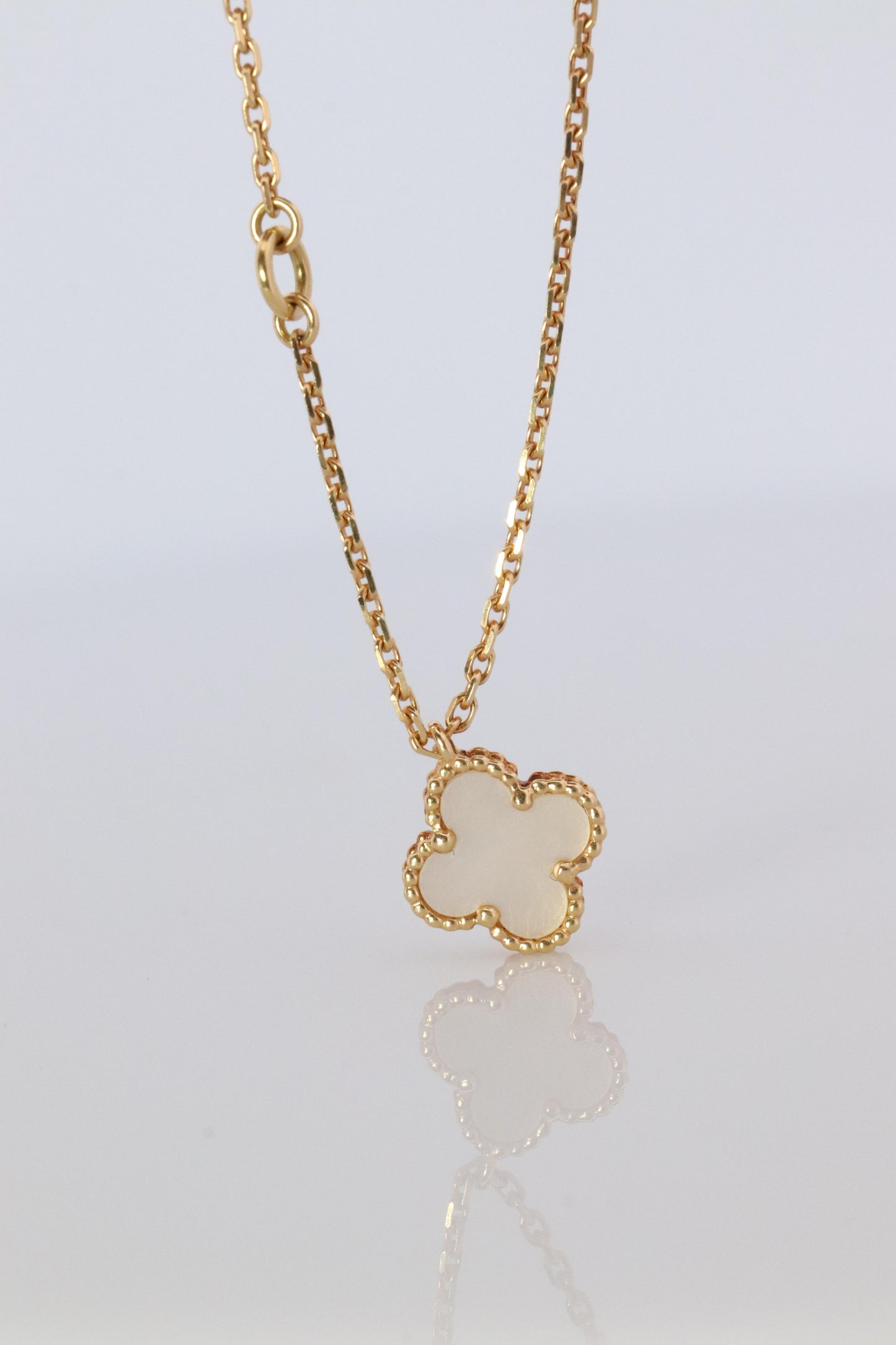 Van Cleef Arpels Alhambra Necklace . Genuine VCA 18k YG Sweet Shell Pendant