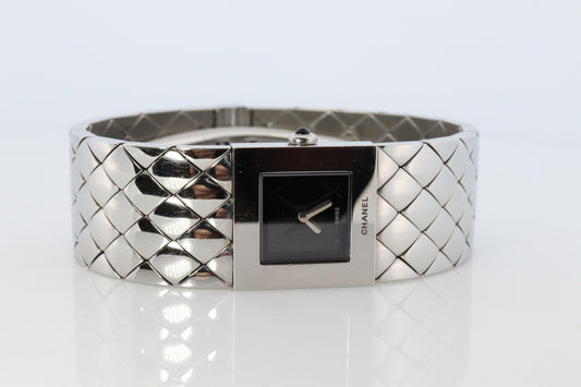 Chanel Watch. Genuine Matelasse Ladies Quartz Wristwatch Quilted Bracelet