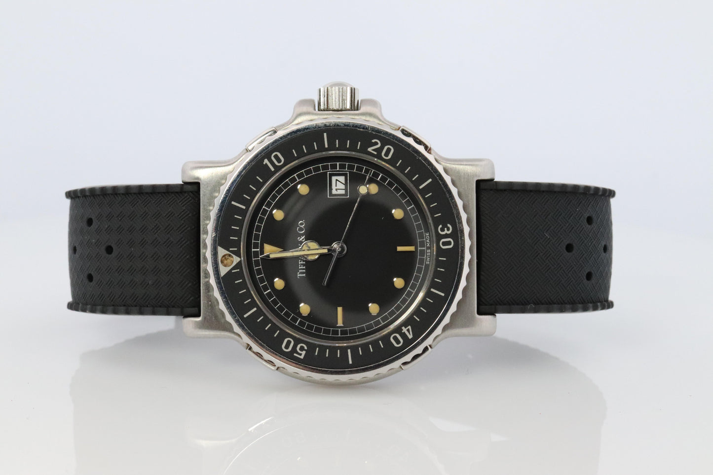 Tiffany and Co Diver Watch. SS Tiffany Co Mens M0711 40mm Watch