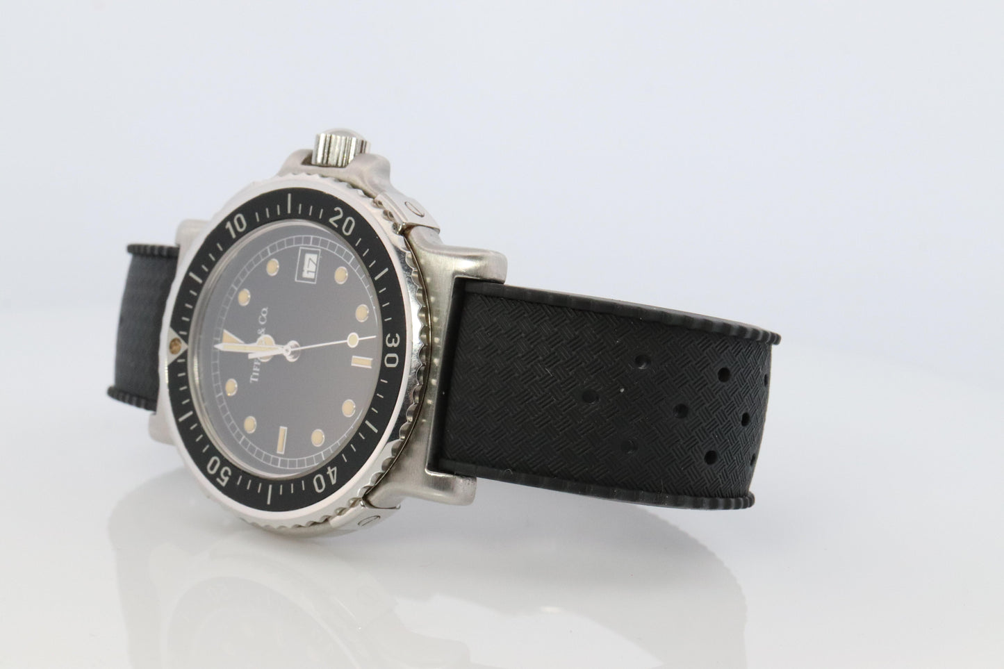 Tiffany and Co Diver Watch. SS Tiffany Co Mens M0711 40mm Watch
