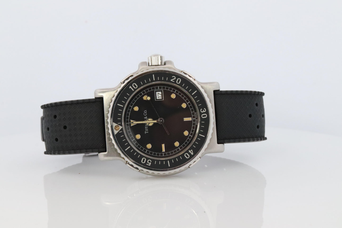 Tiffany and Co Diver Watch. SS Tiffany Co Mens M0711 40mm Watch