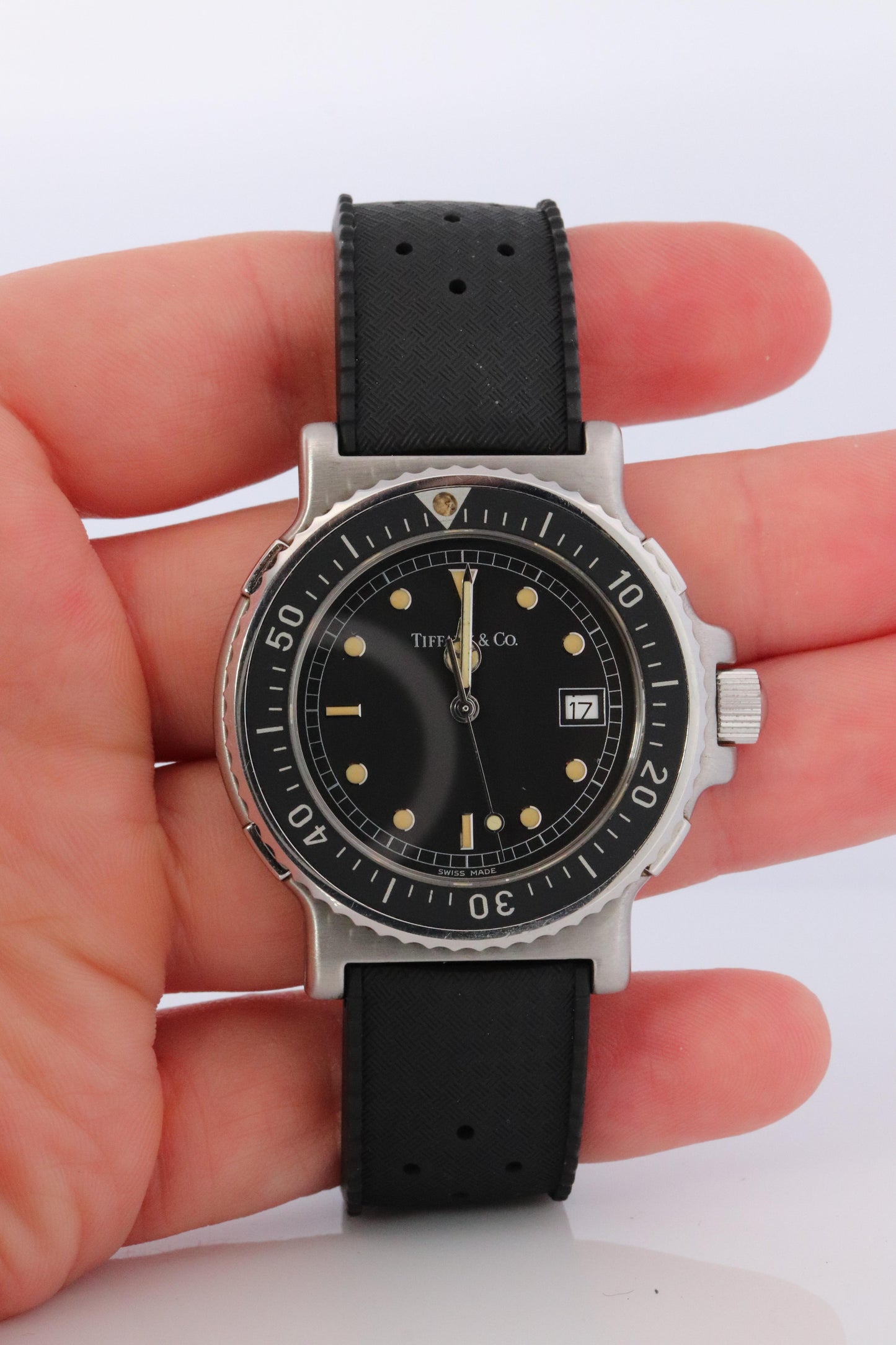 Tiffany and Co Diver Watch. SS Tiffany Co Mens M0711 40mm Watch