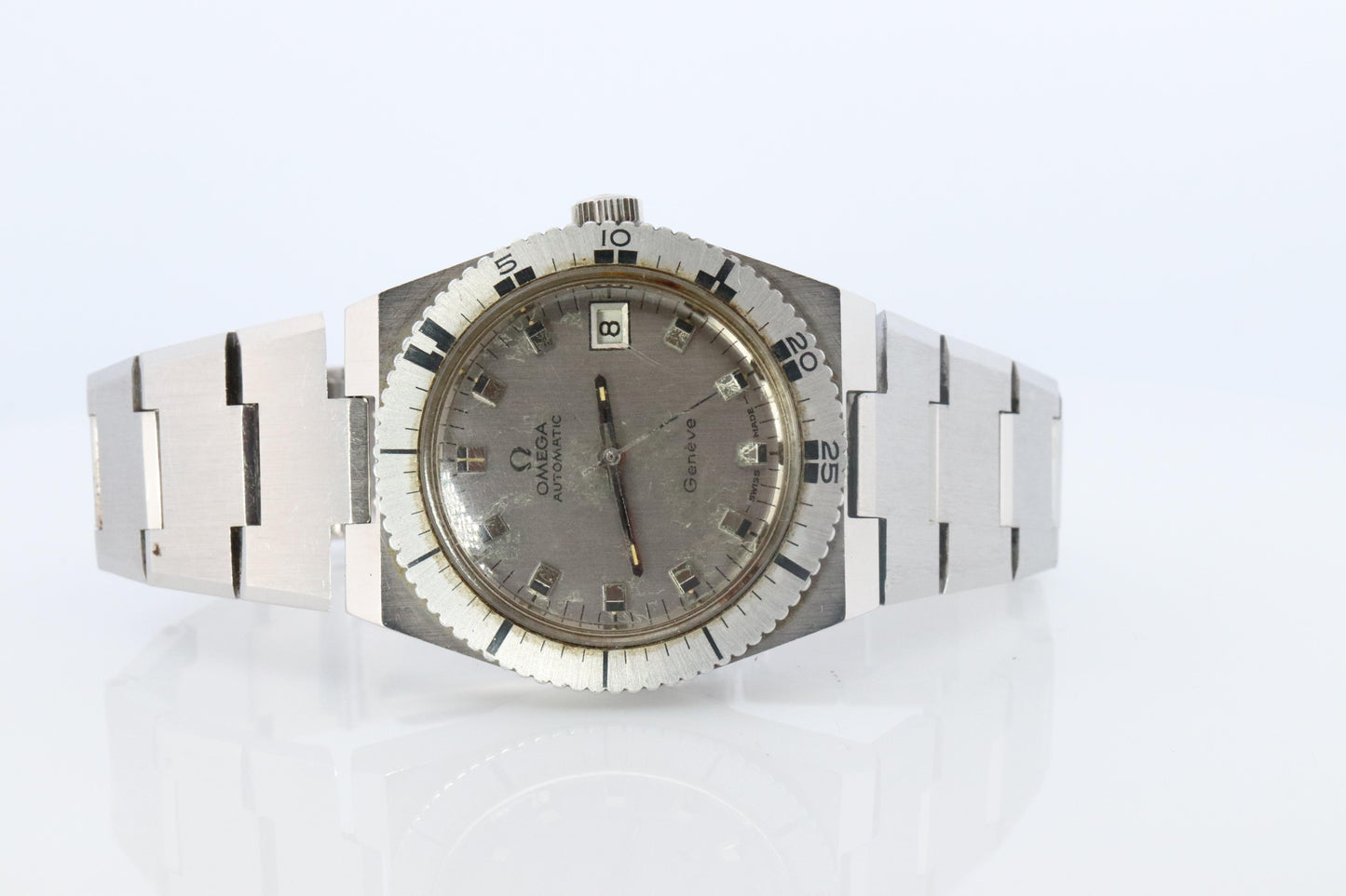 OMEGA Automatic Watch. Omega Geneve Submariner