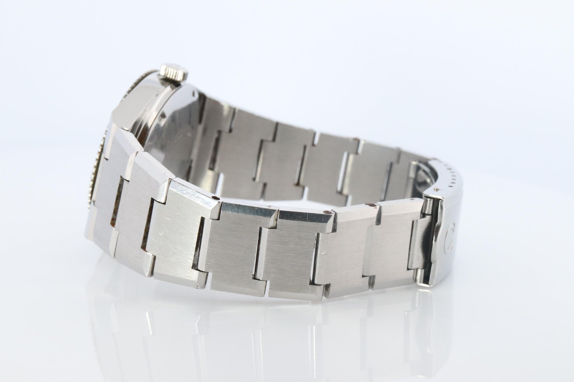 OMEGA Automatic Watch. Omega Geneve Submariner