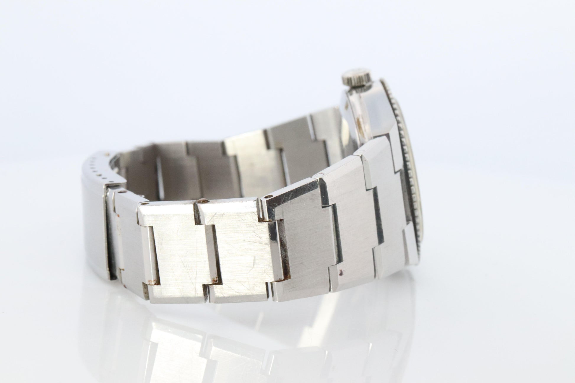OMEGA Automatic Watch. Omega Geneve Submariner