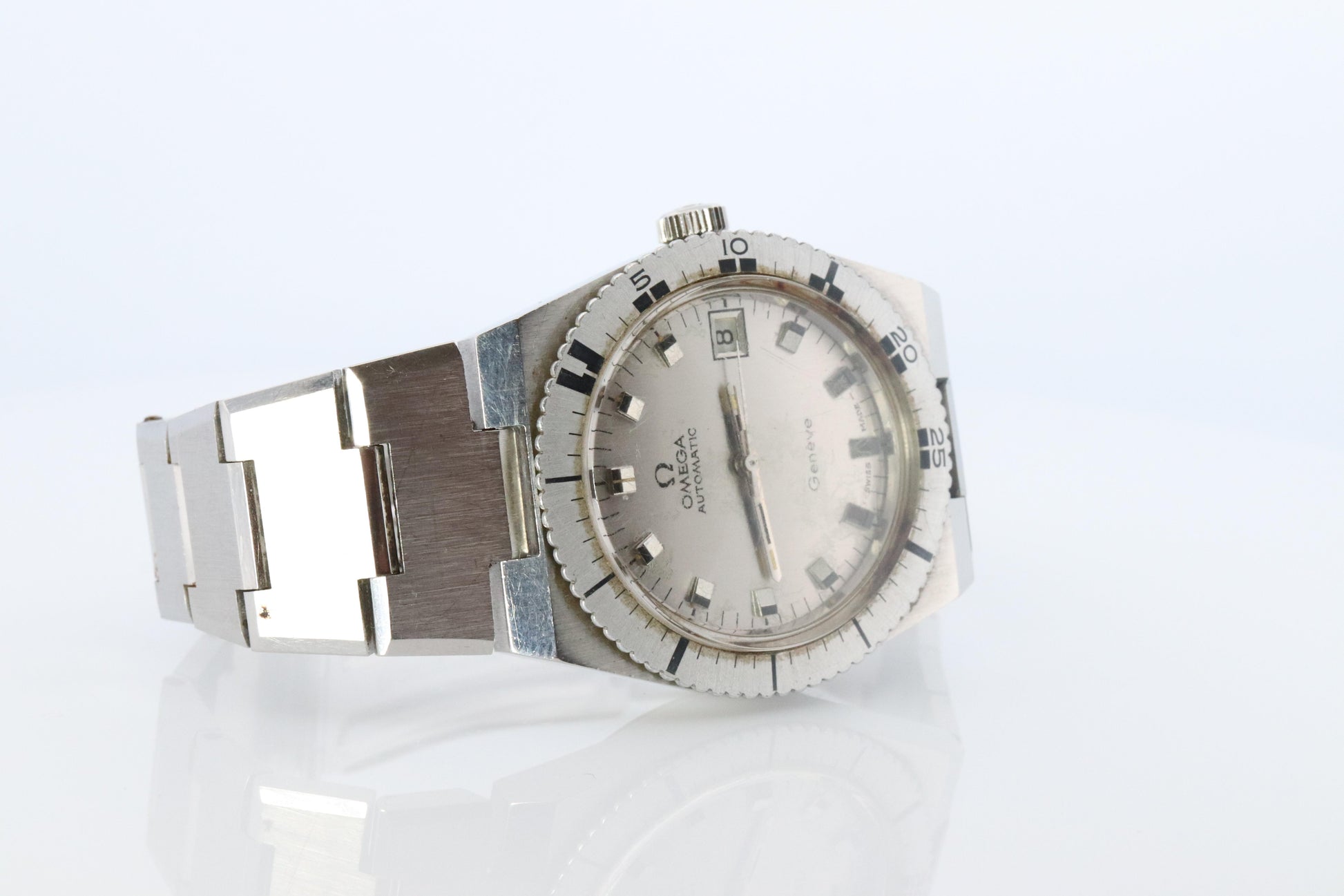 OMEGA Automatic Watch. Omega Geneve Submariner