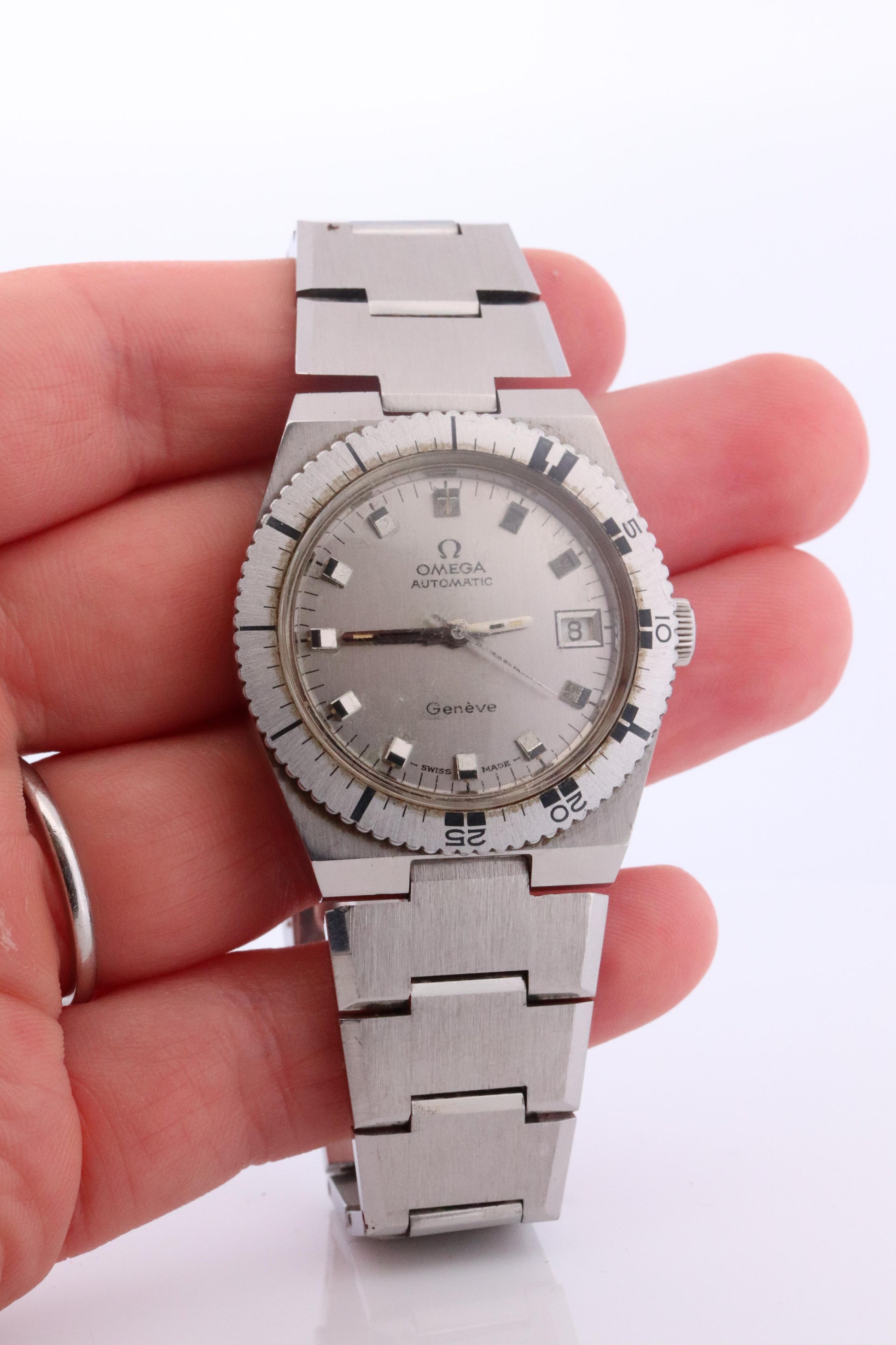 OMEGA Automatic Watch. Omega Geneve Submariner