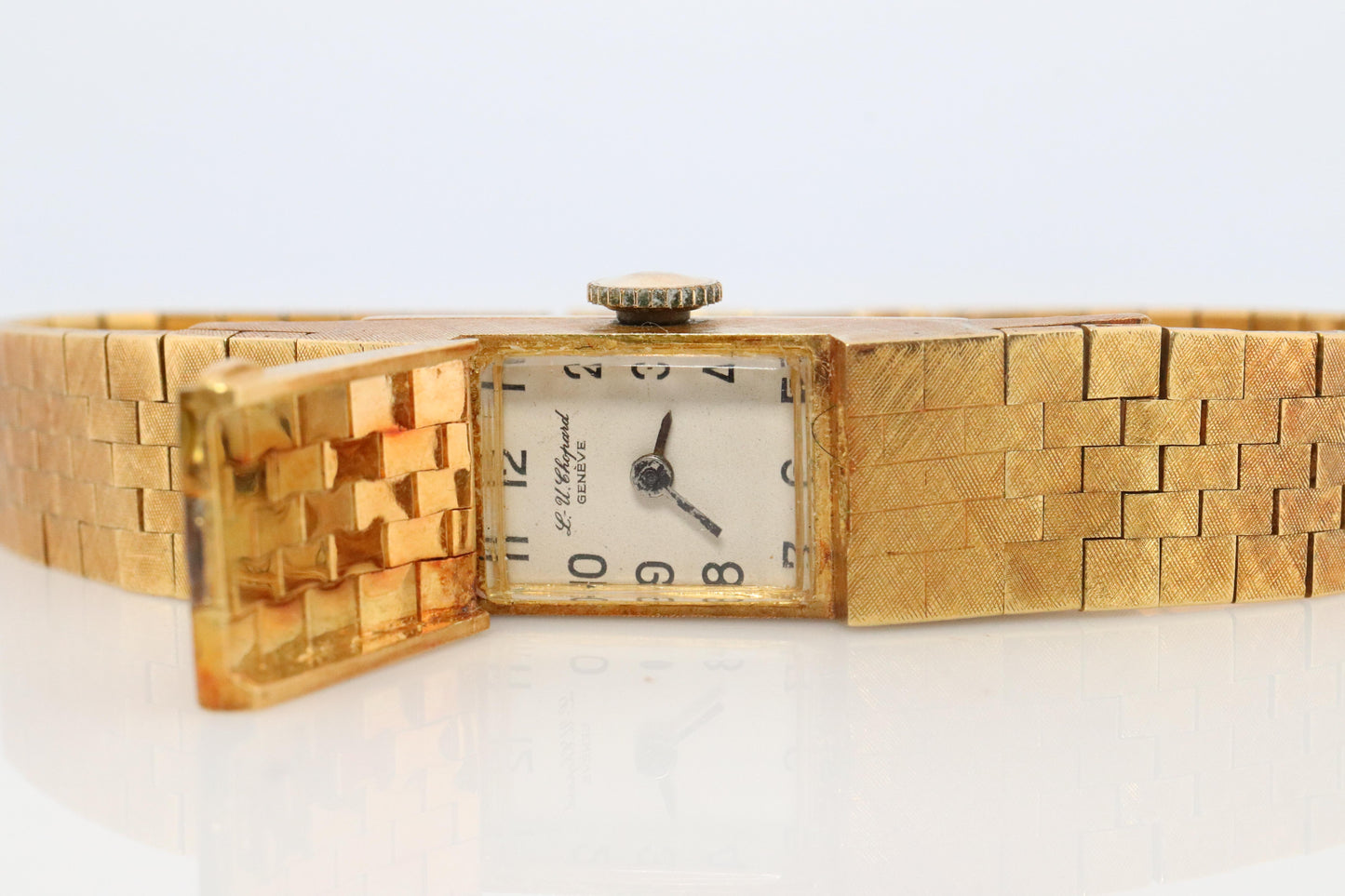 18k Chopard LUC Ladies Manual watch. Vintage Chopard 18k Yellow gold Watch.