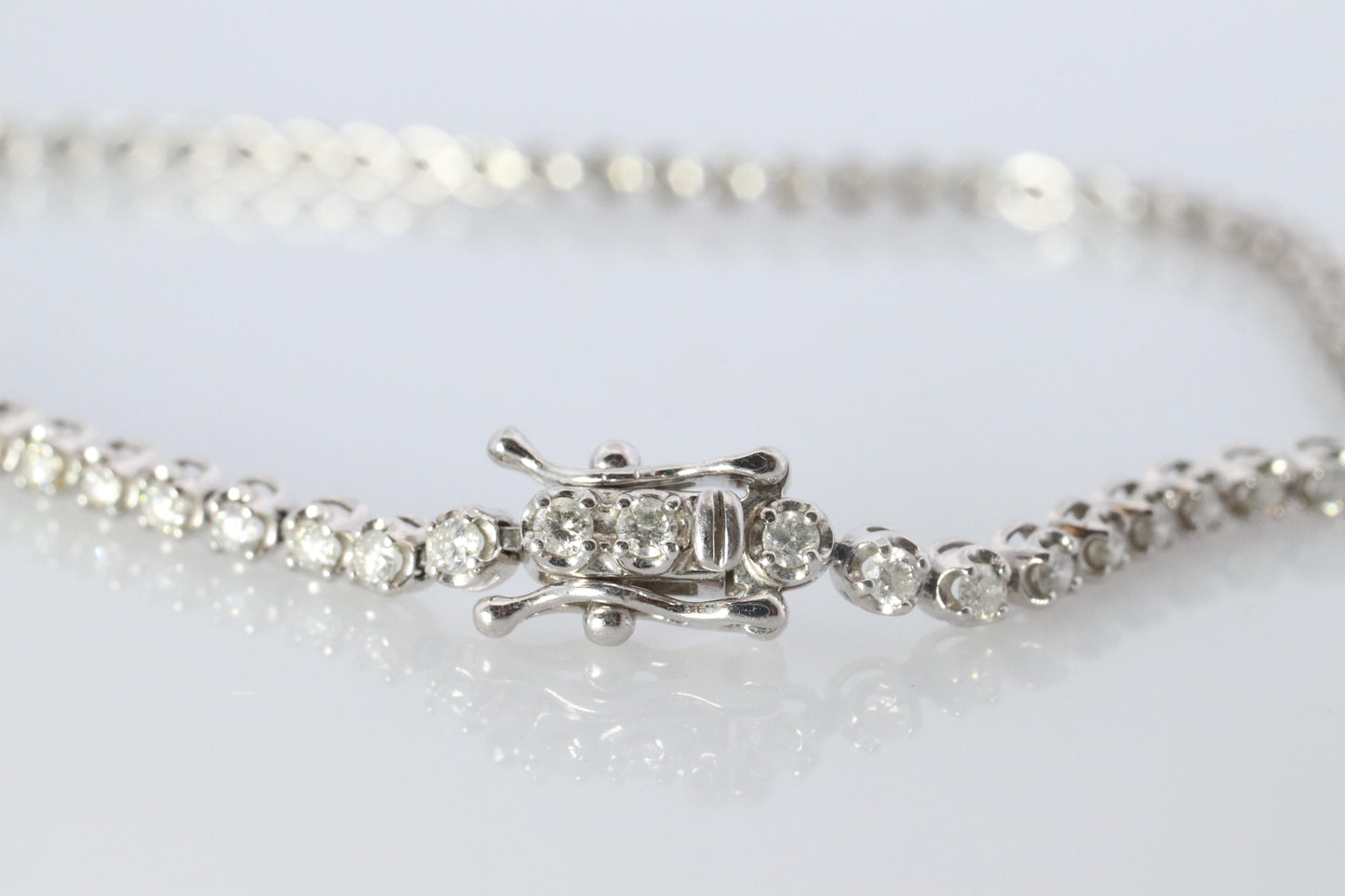 Platinum Diamond Tennis Bracelet. PT850 round diamond Tennis bracelet. 1CTW