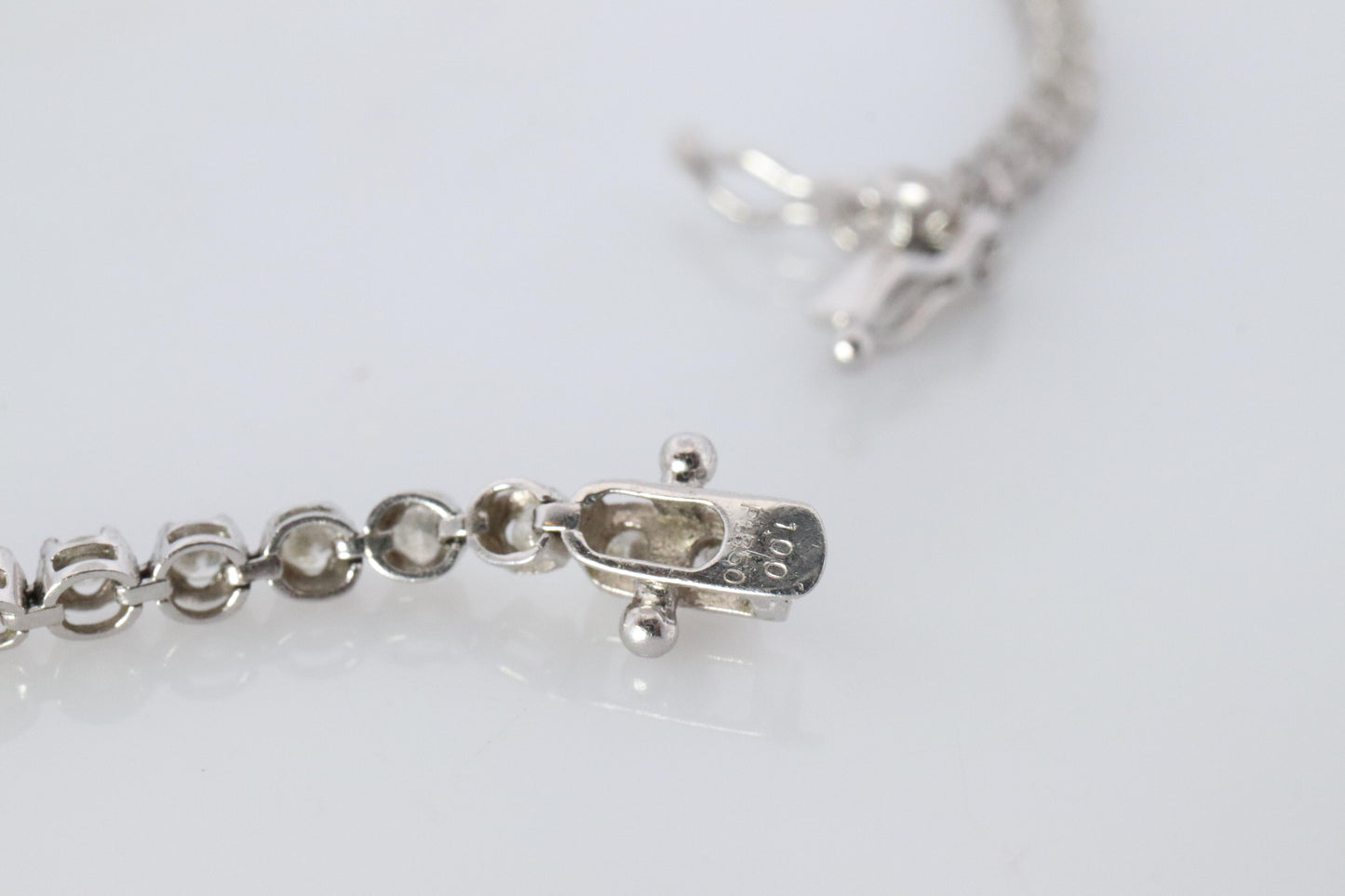 Platinum Diamond Tennis Bracelet. PT850 round diamond Tennis bracelet. 1CTW
