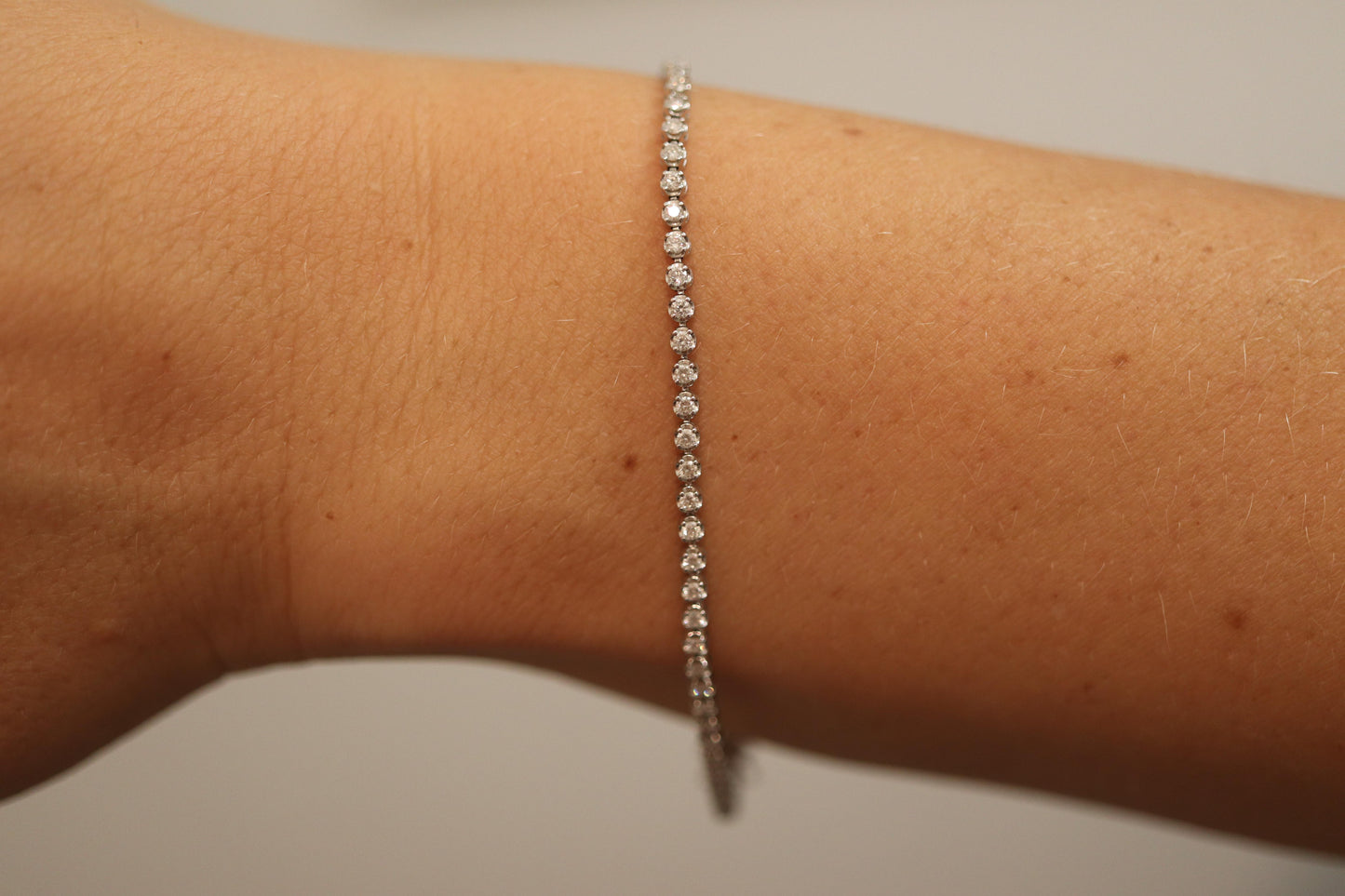 Platinum Diamond Tennis Bracelet. PT850 round diamond Tennis bracelet. 1CTW