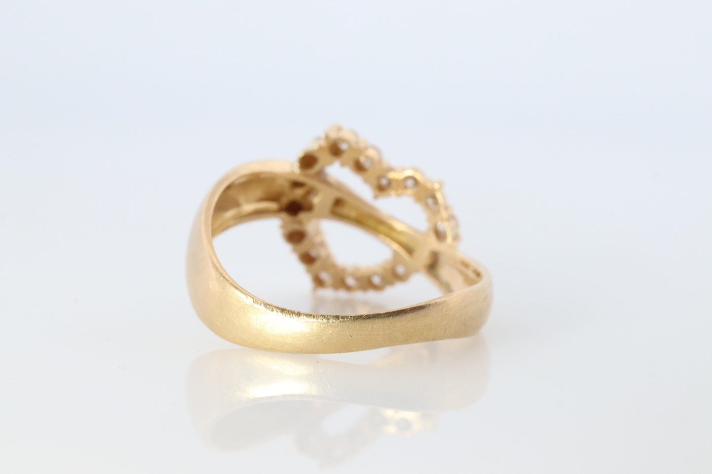 18k Diamond Heart ring. 18k Yellow Gold Open Heart Love ring.