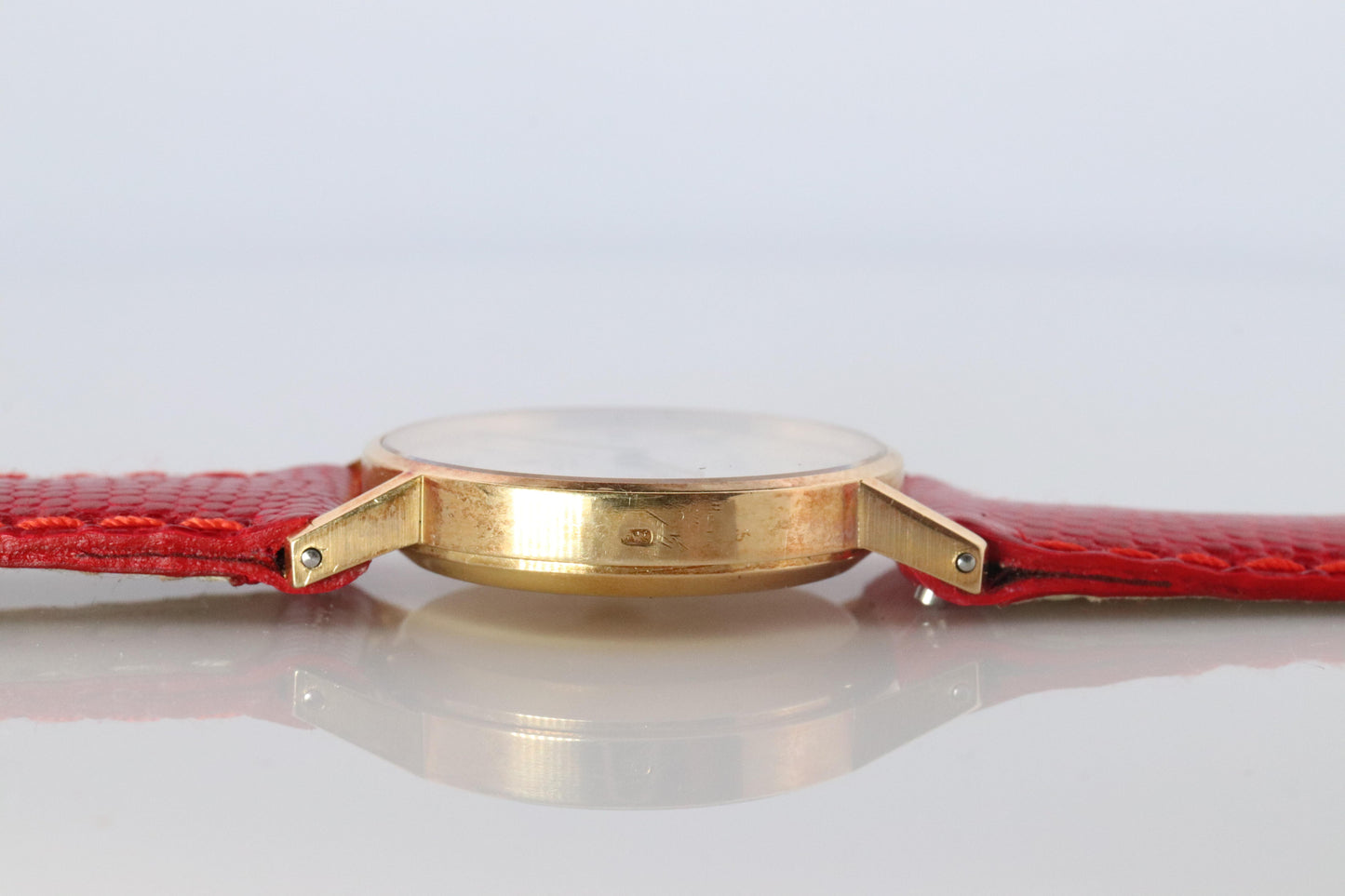 Genuine 18k Rolex Watch. 18k YG Ladies Rolex CELLINI 3810 Round WristWatch