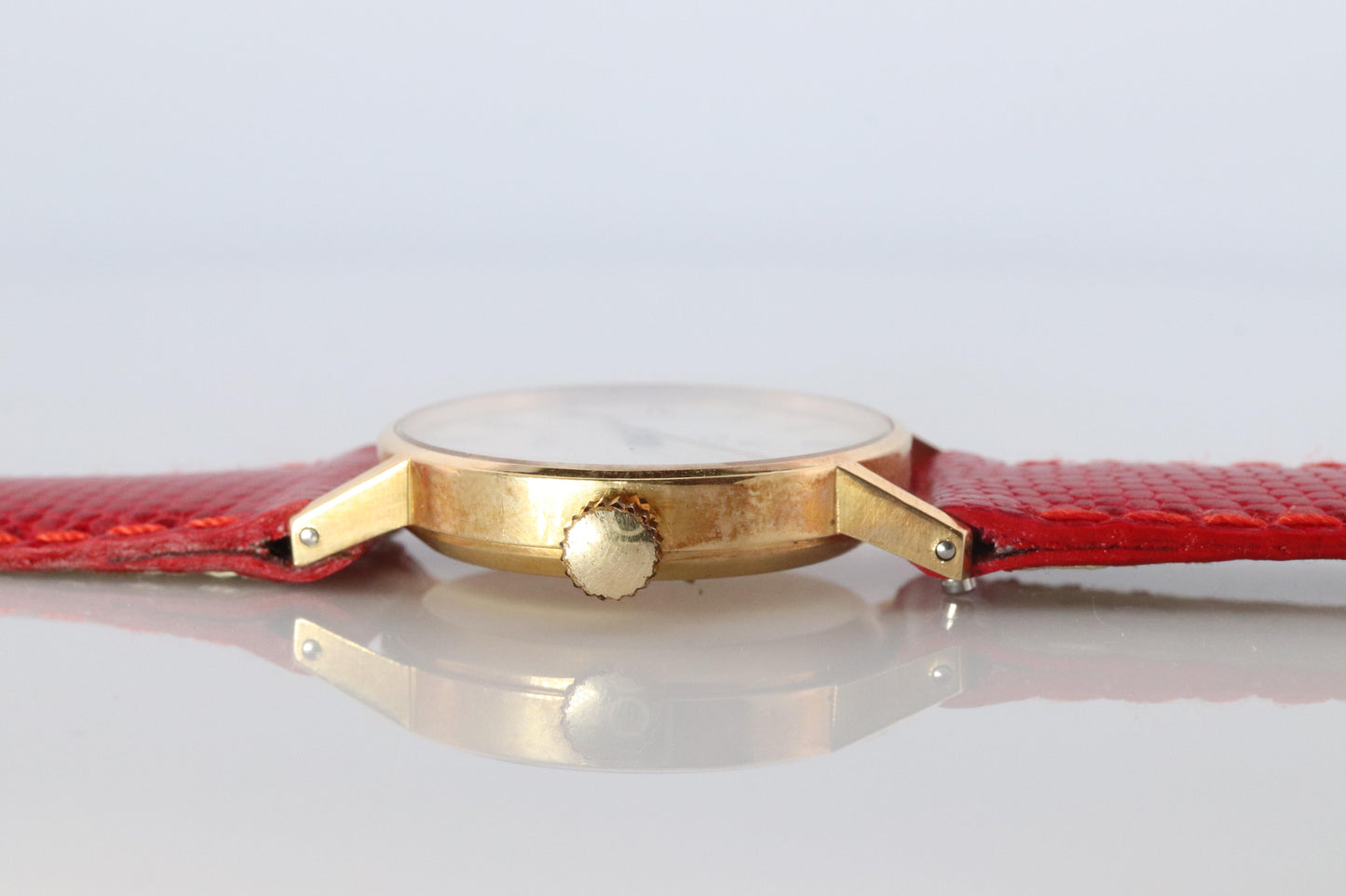 Genuine 18k Rolex Watch. 18k YG Ladies Rolex CELLINI 3810 Round WristWatch