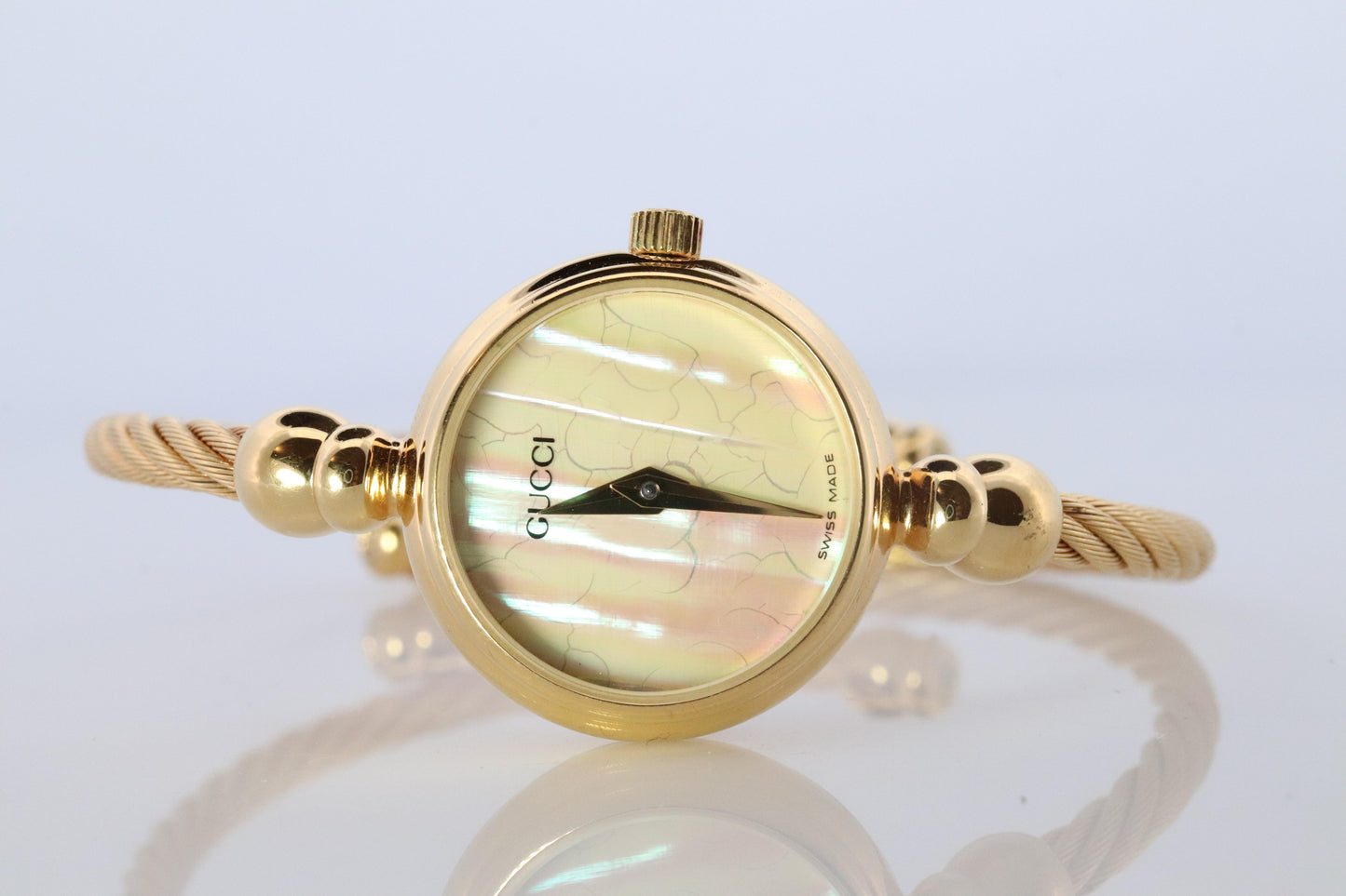 Vintage GUCCI Quartz 2700.2.L Watch. Gucci Ladies Bangle Gold Tone MOP Dial.