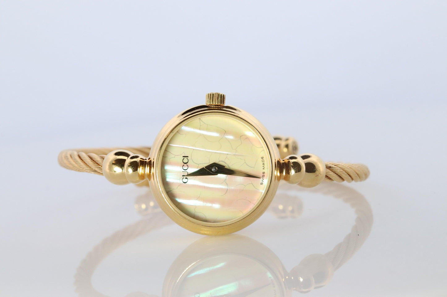 Vintage GUCCI Quartz 2700.2.L Watch. Gucci Ladies Bangle Gold Tone MOP Dial.