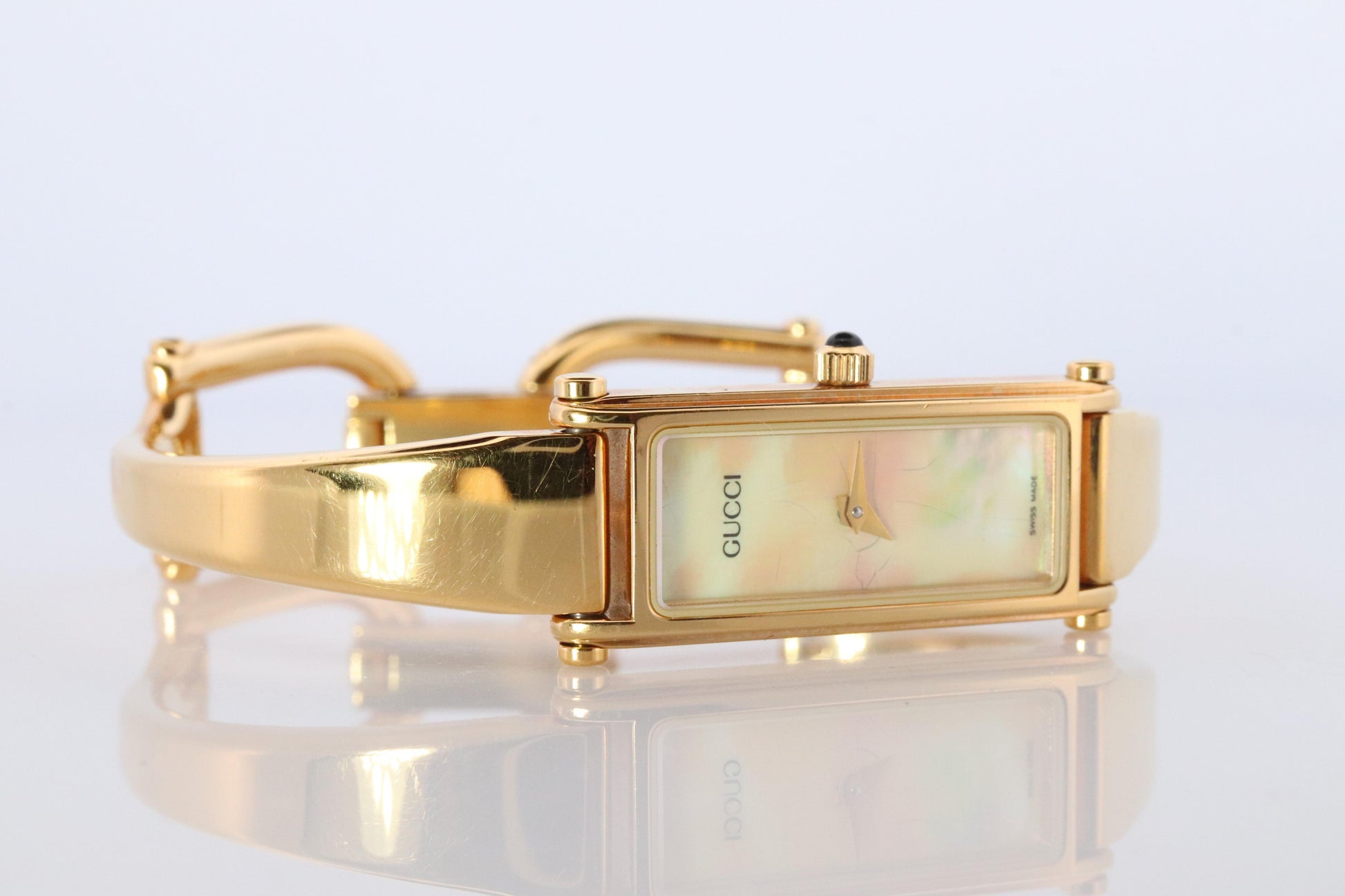 Vintage GUCCI 1500L Quartz MOP Dial Watch. Gucci Gold Bangle Wrist Timepiece