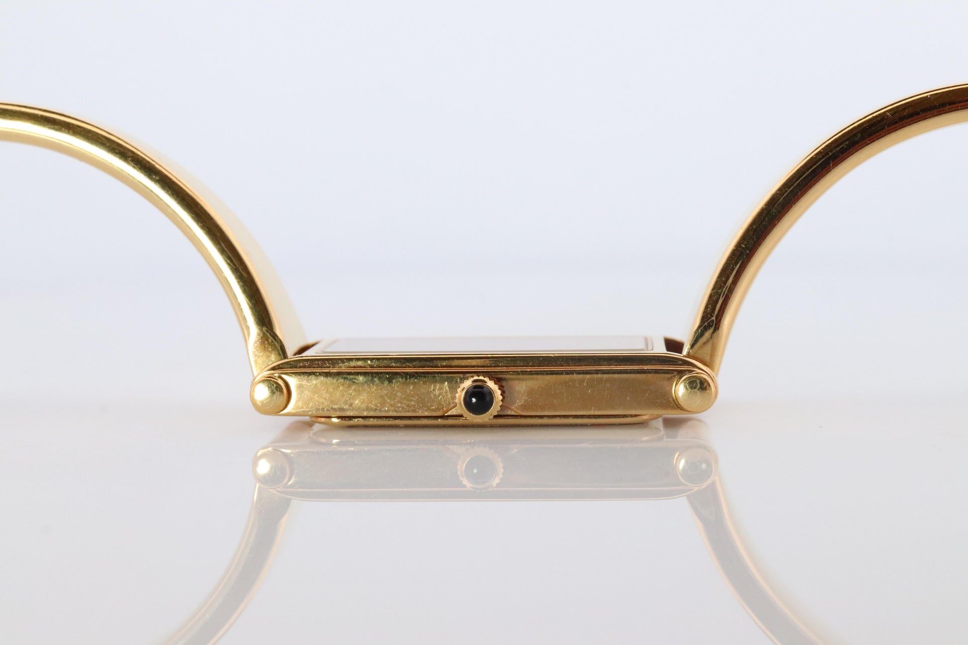 Vintage GUCCI 1500L Quartz MOP Dial Watch. Gucci Gold Bangle Wrist Timepiece