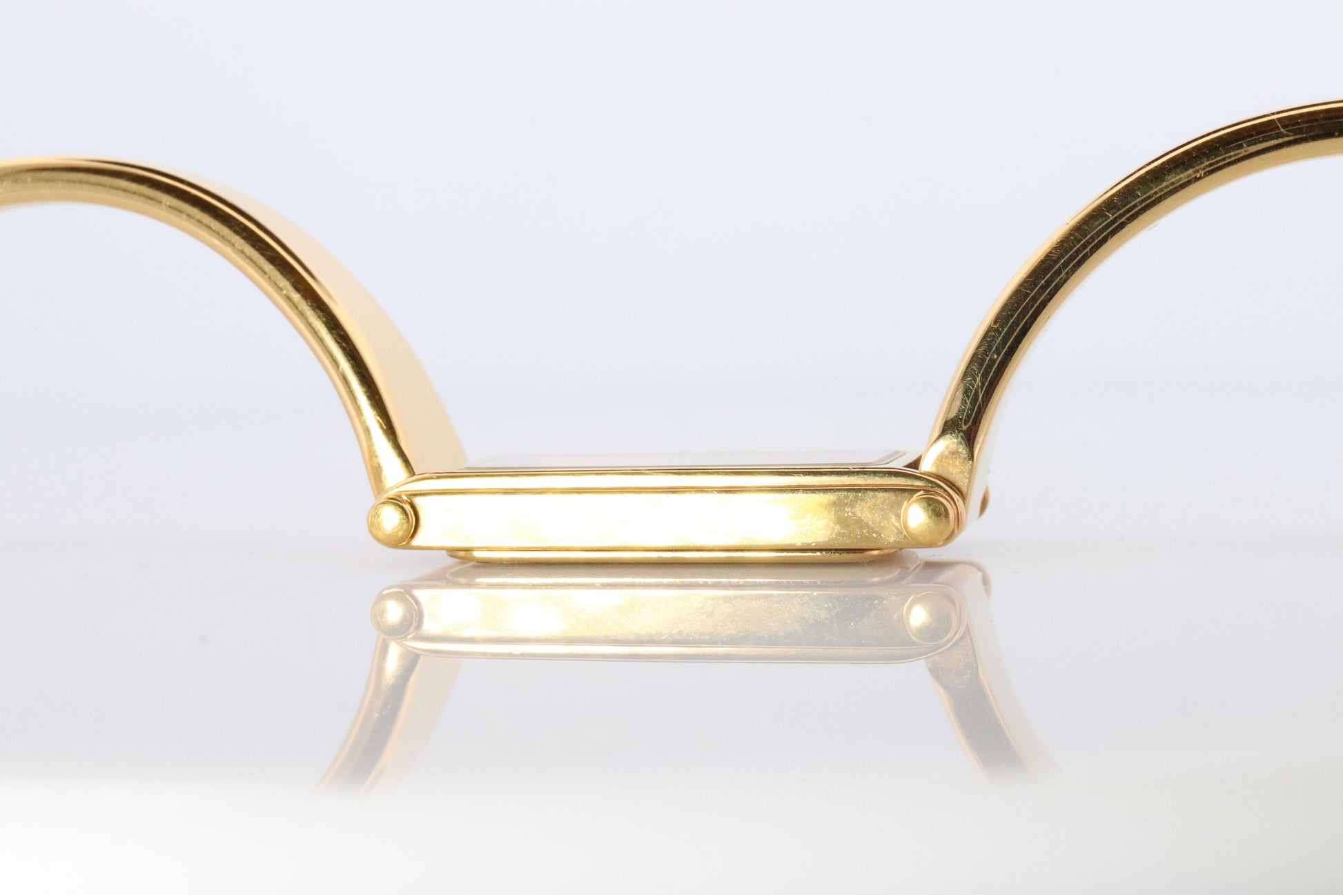 Vintage GUCCI 1500L Quartz MOP Dial Watch. Gucci Gold Bangle Wrist Timepiece