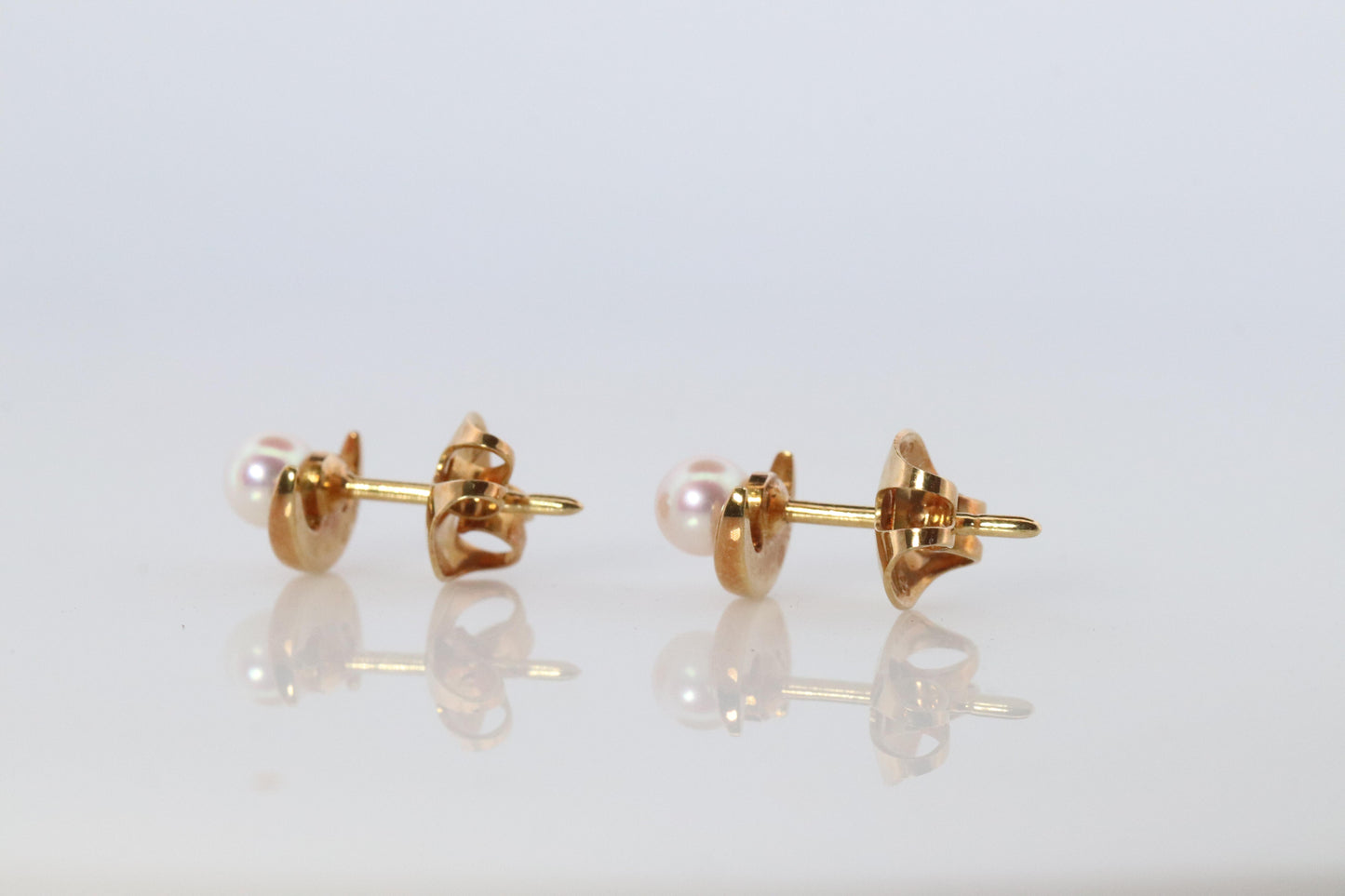 Mikimoto Moon Earrings. 18k Yellow Gold Mikimoto Pearl Dainty Stud Earrings.