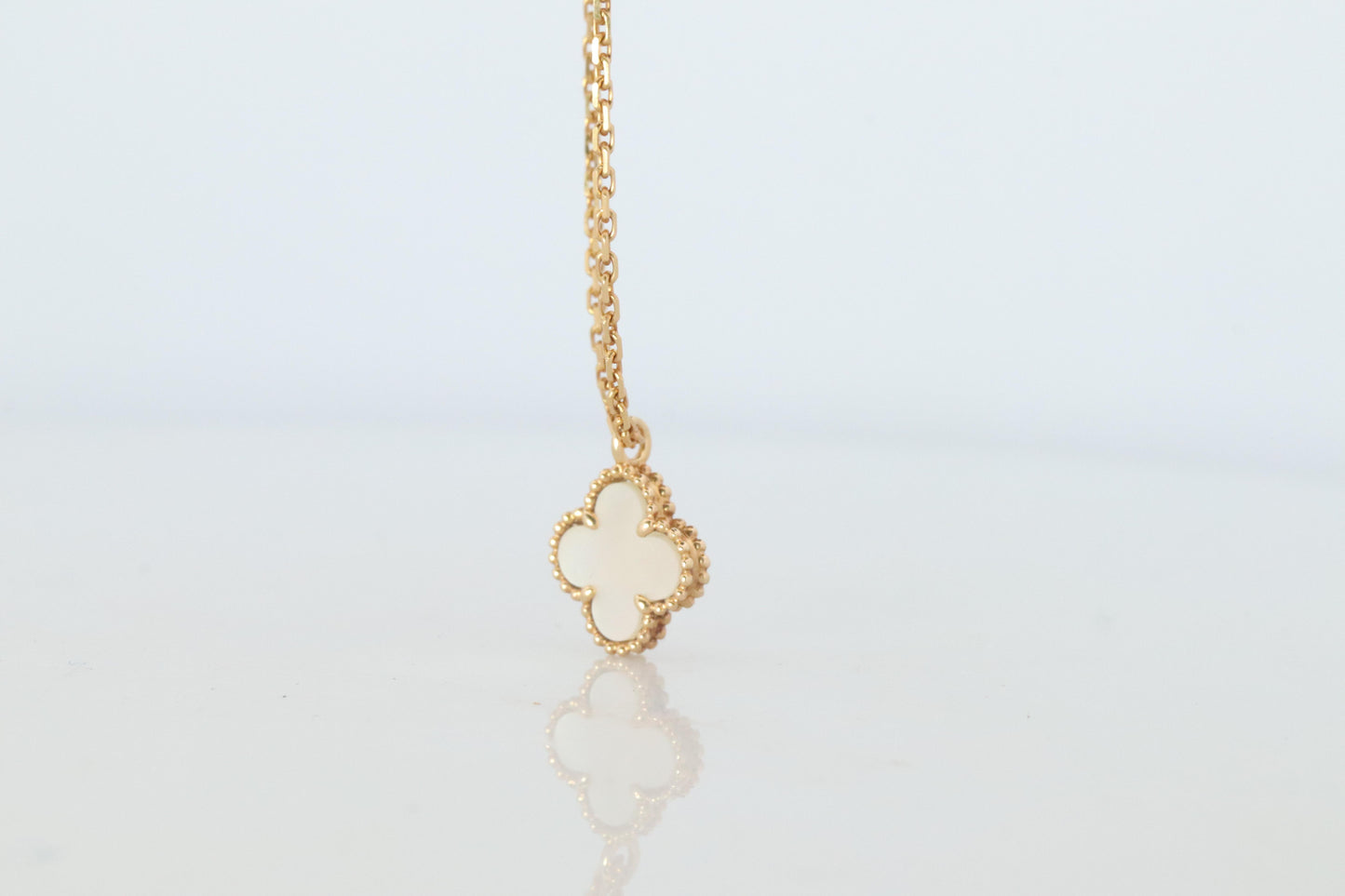 Van Cleef Arpels Alhambra Necklace . Genuine VCA 18k YG Sweet Shell Pendant