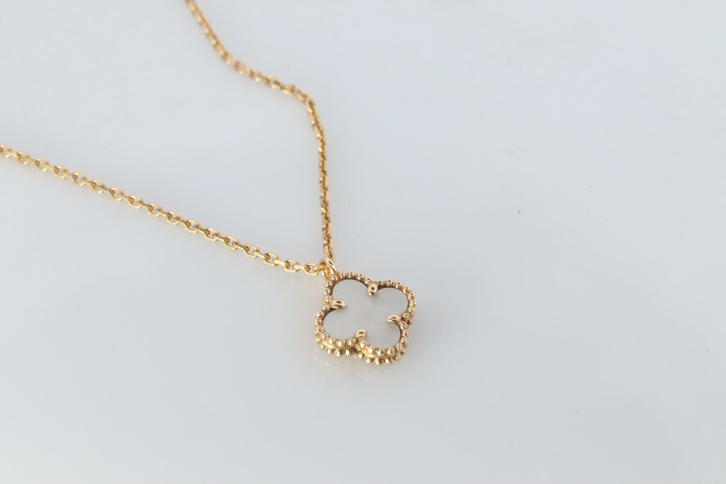 Van Cleef Arpels Alhambra Necklace . Genuine VCA 18k YG Sweet Shell Pendant