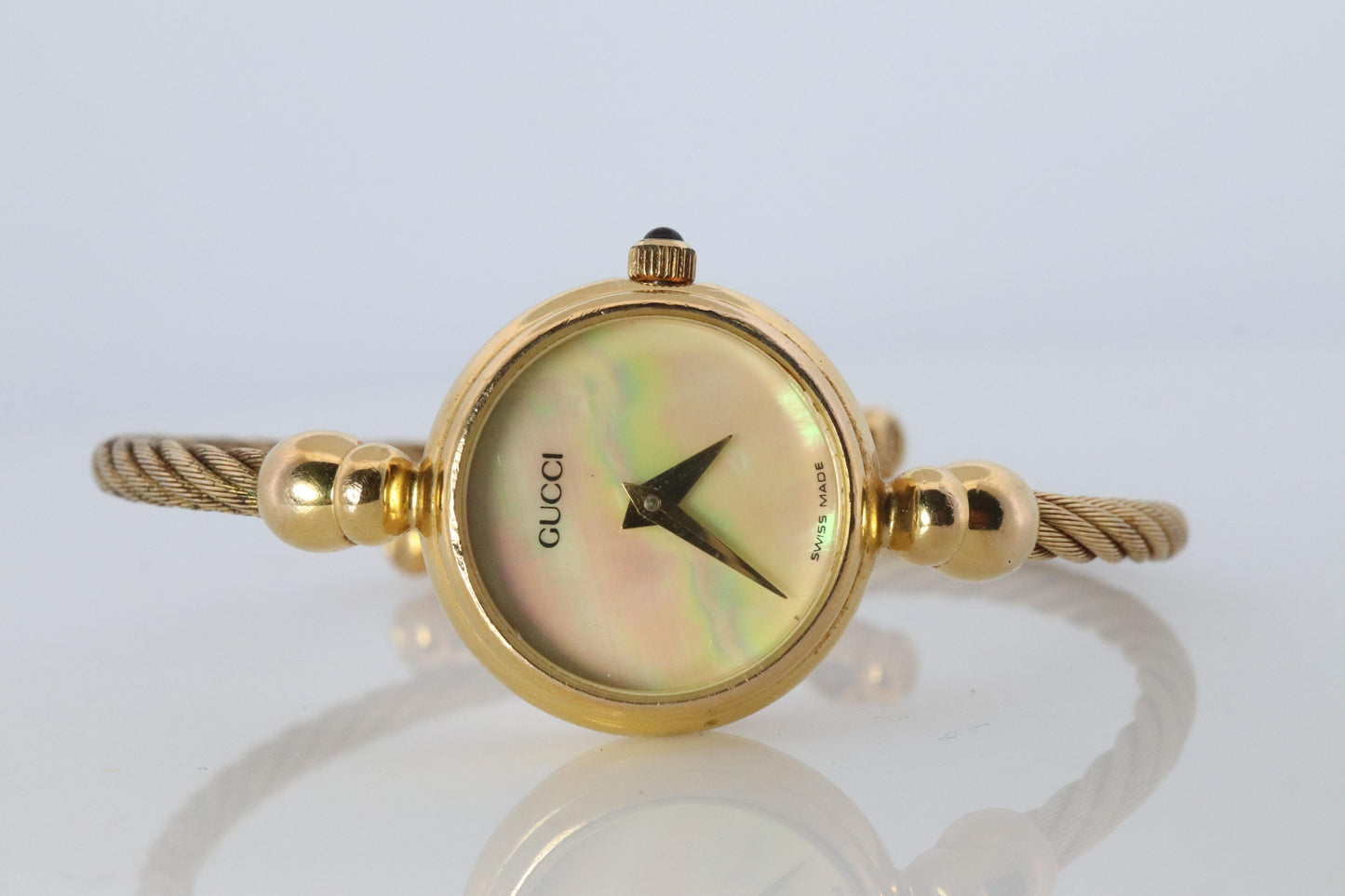 Vintage GUCCI Quartz 2700.2.L  Watch. Gucci Ladies Bangle Gold Tone MOP Dial.