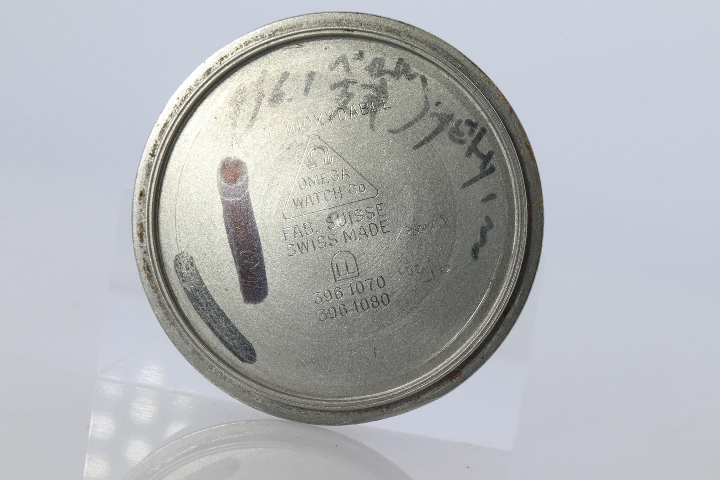 Omega Watch. Omega Constellation Quartz 1448 Date Wristwatch.