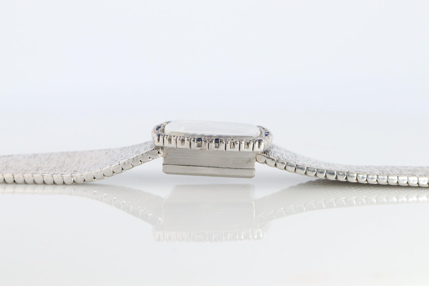 Genuine Diamond Sapphire Rolex Watch. Ladies 18k Rolex 2189 Manual Watch.