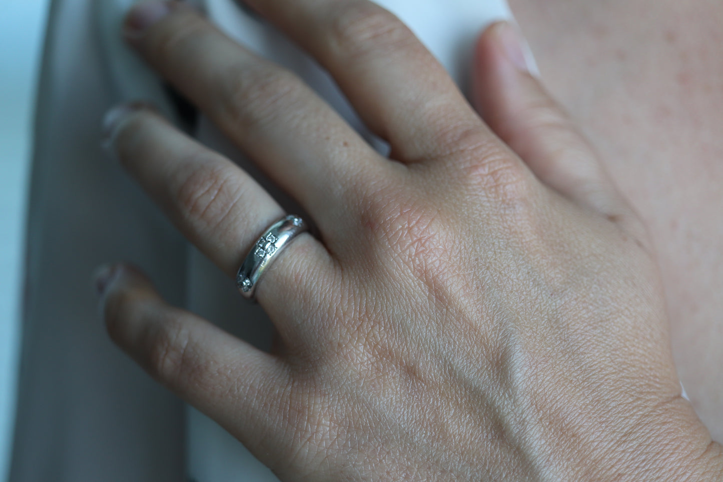 Mikimoto Ring. Vintage Platinum Mikimoto  Diamond Bezel set ring. Mikimoto Diamond Cluster Bombe band. Mikimoto PT900. Wedding band