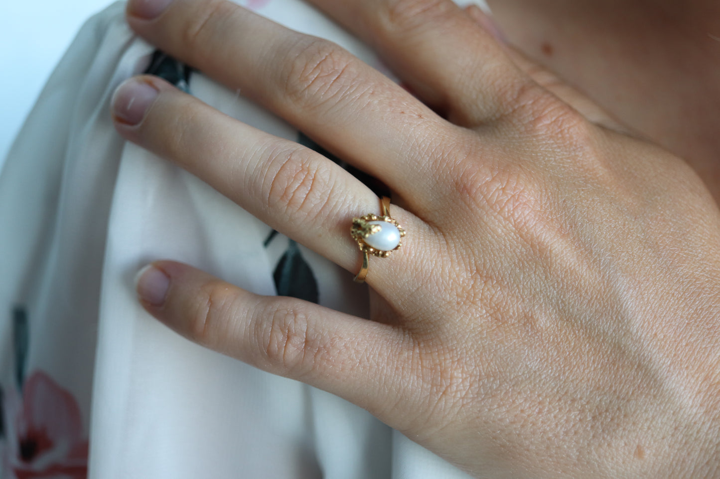Mikimoto Ring. Vintage 18k Gold Mikimoto Pearl Solitaire. Mikimoto Pearl Natural Raw Nugget Design.