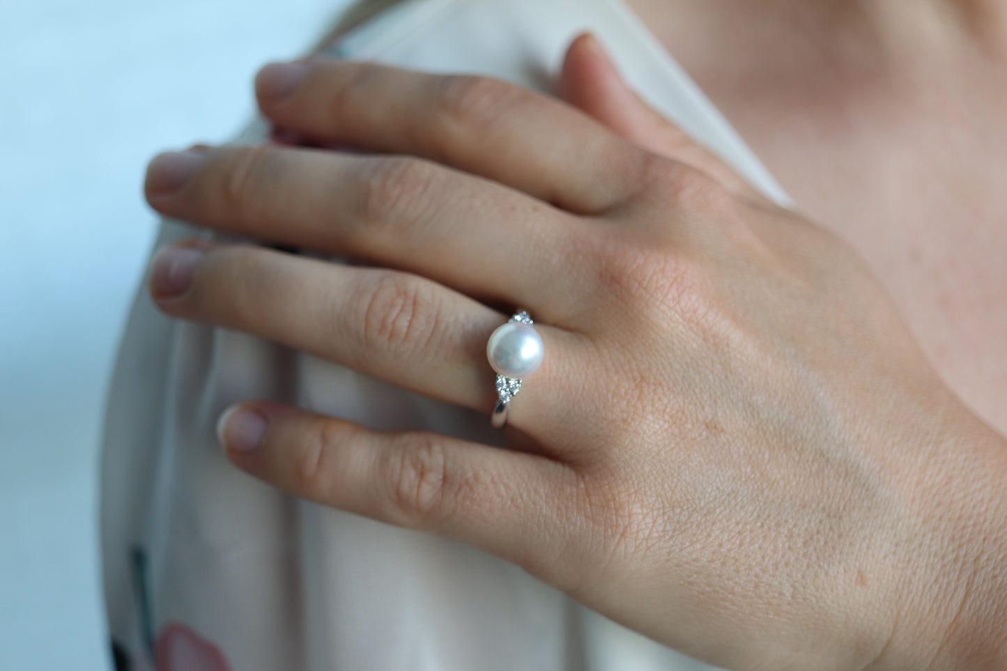 Mikimoto Ring. Vintage Platinum Mikimoto Pearl and Diamond Solitaire. PT950 Mikimoto Large Pearl Ring.